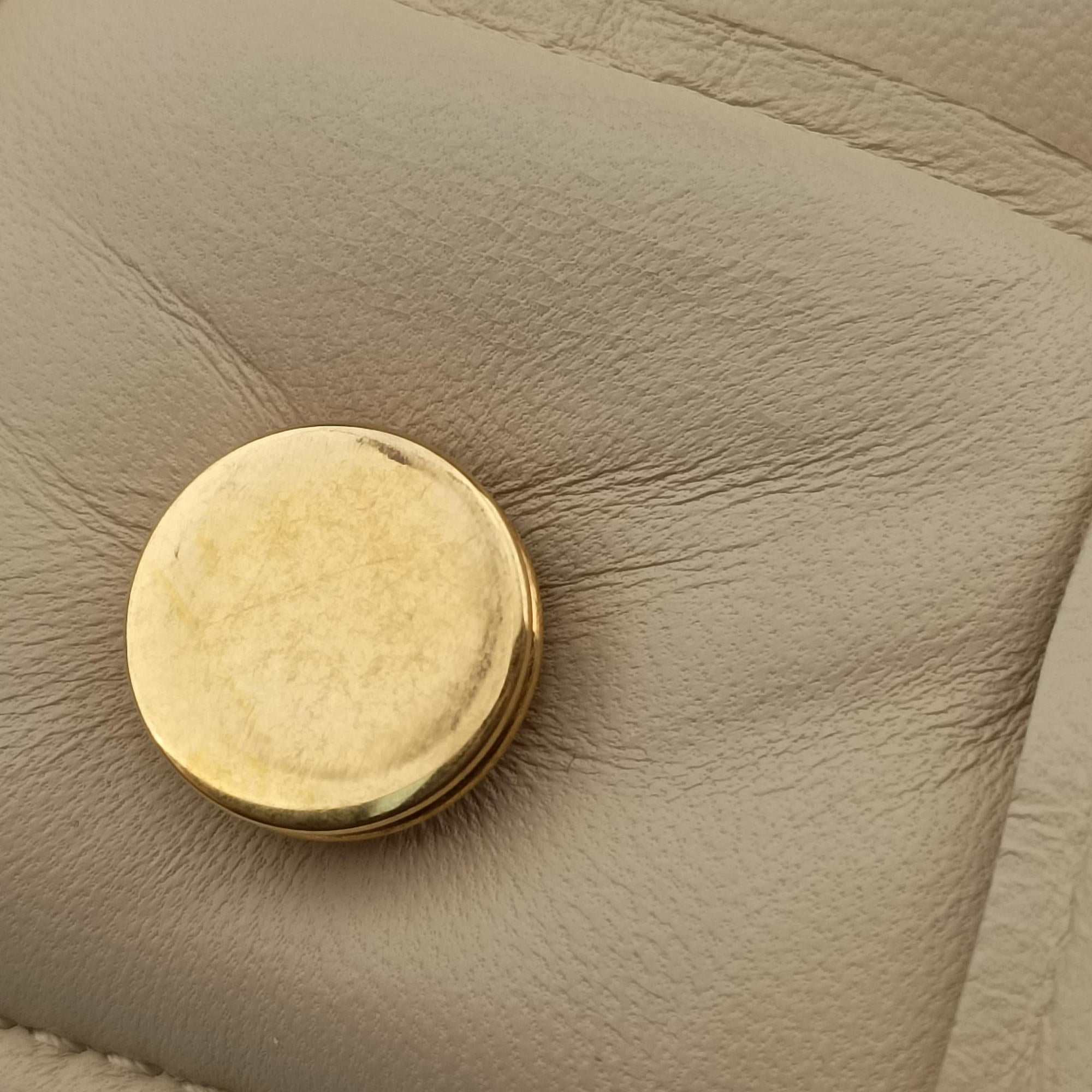 Padded CASSETTE Beige lambskin B09211443Sパデッド カセット ベージュ ラムスキン B09211443S