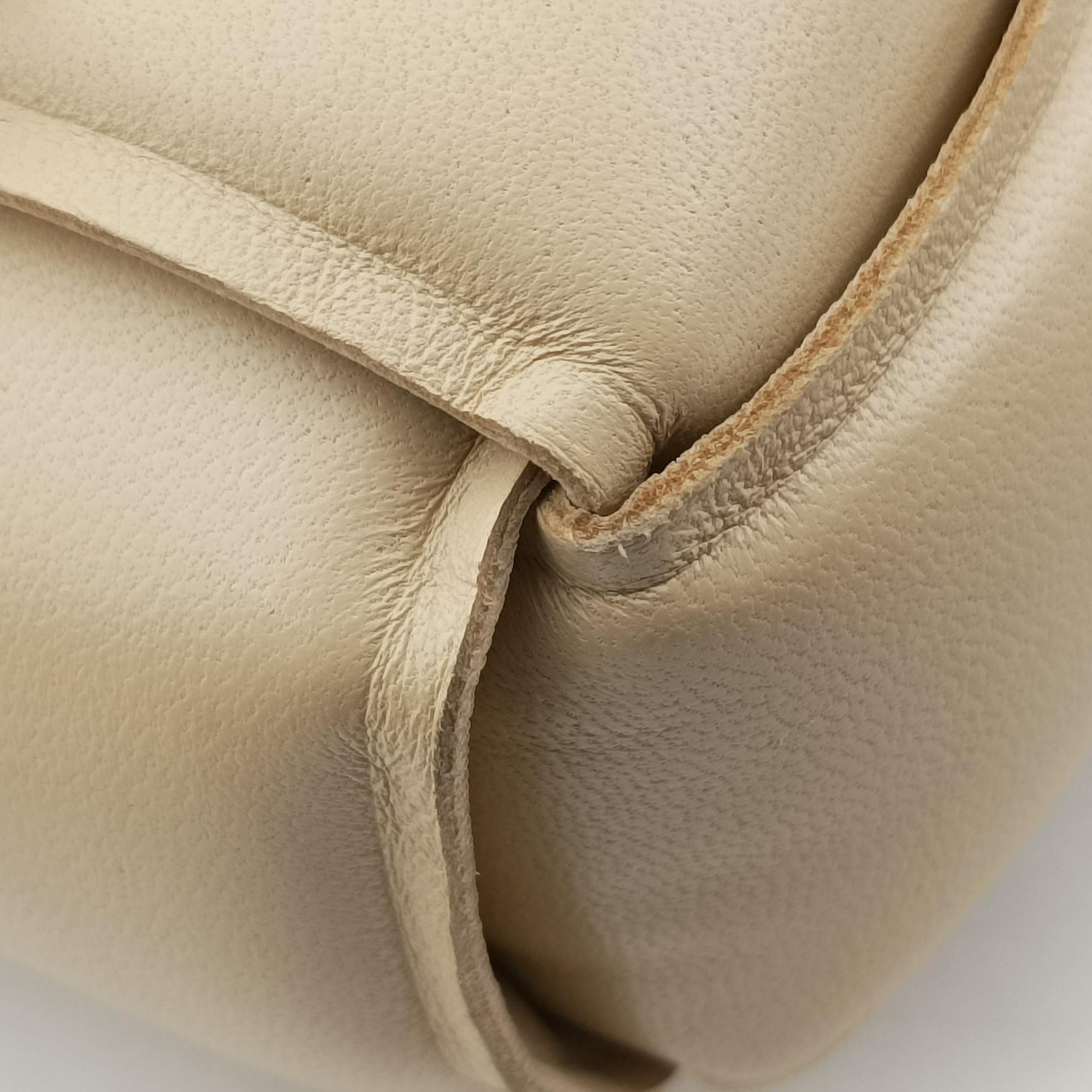 Padded CASSETTE Beige lambskin B09211443Sパデッド カセット ベージュ ラムスキン B09211443S