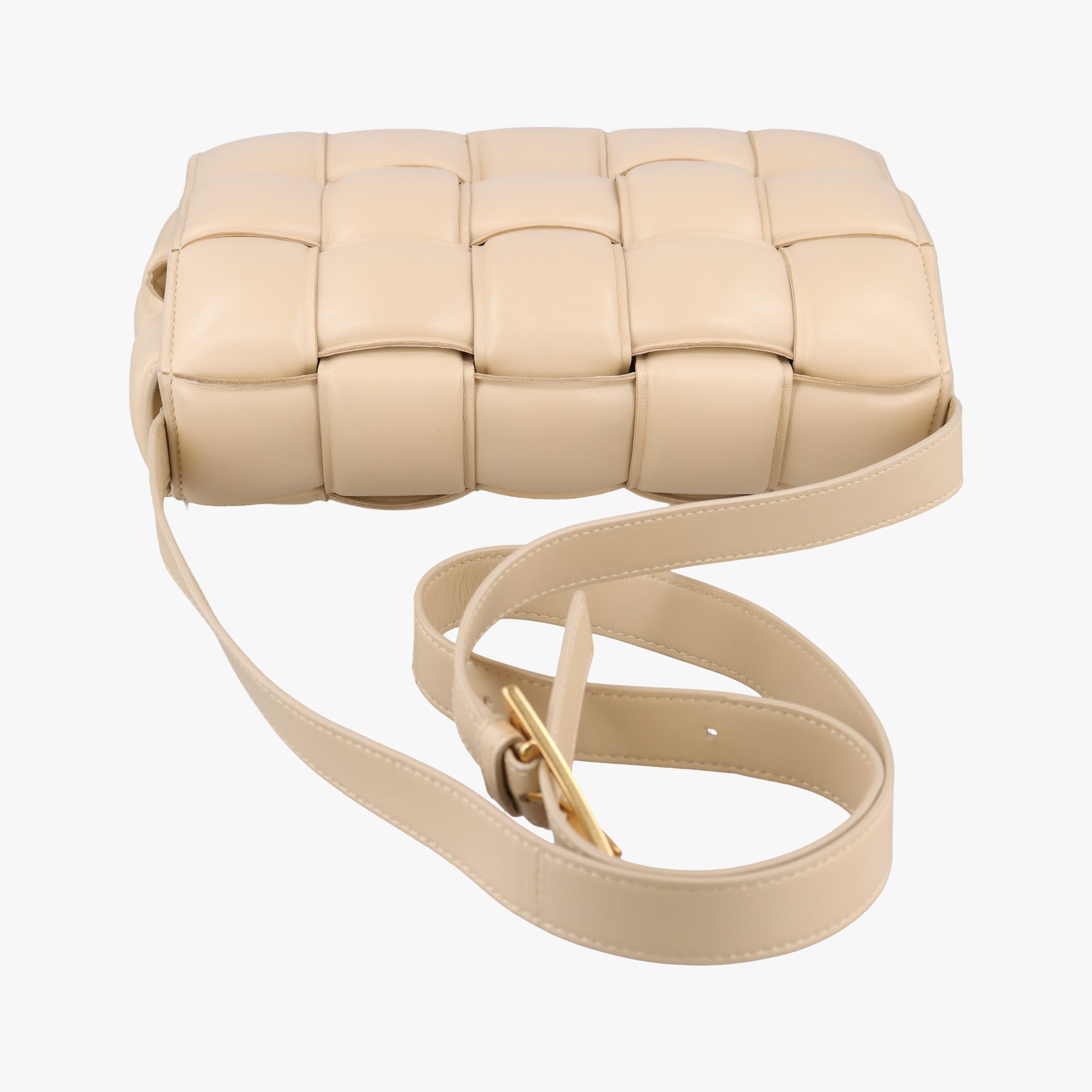 Padded CASSETTE Beige lambskin B09211443Sパデッド カセット ベージュ ラムスキン B09211443S
