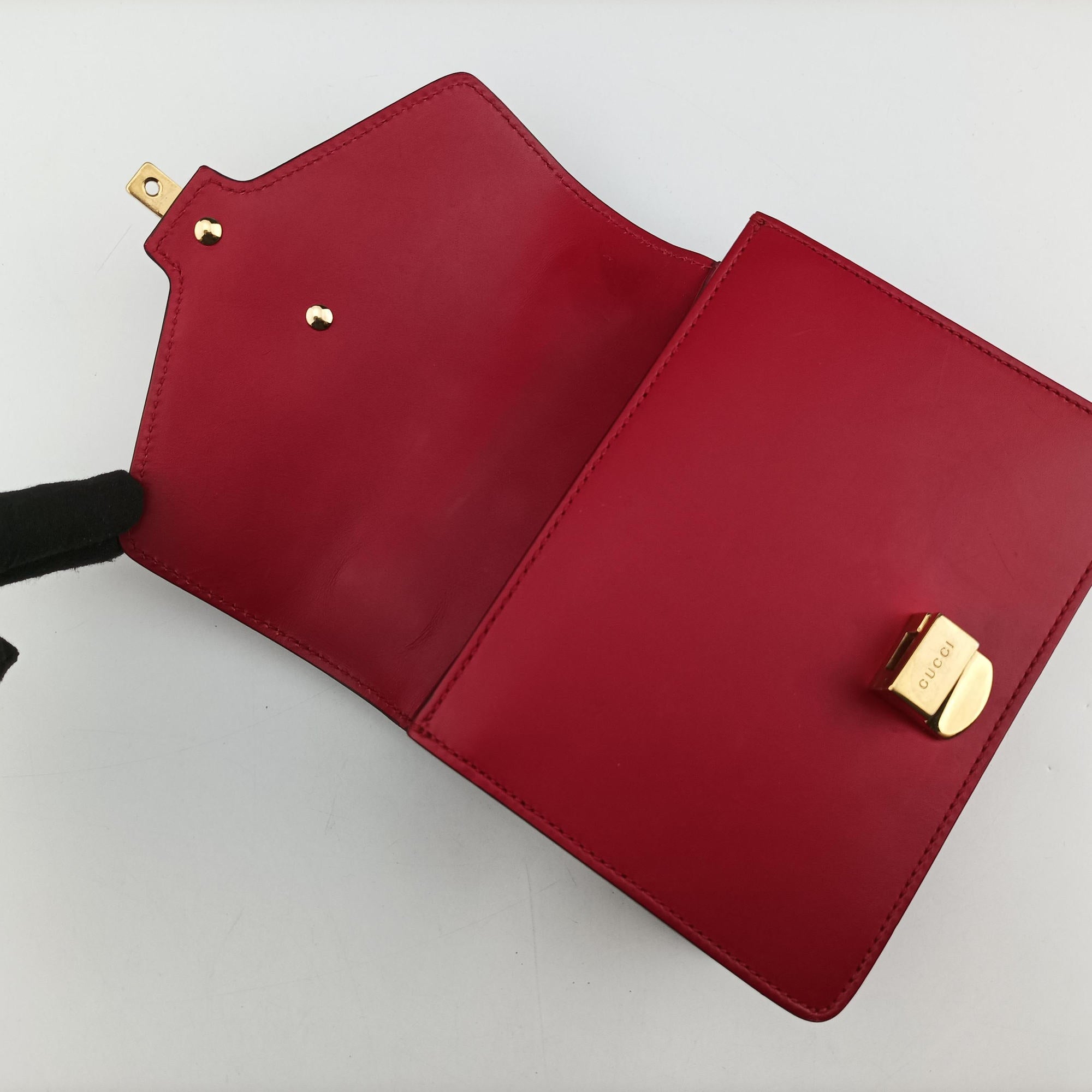 Pre-owned Gucci Sylvie Red Leather 431666 shoulderbag | stylenewstar