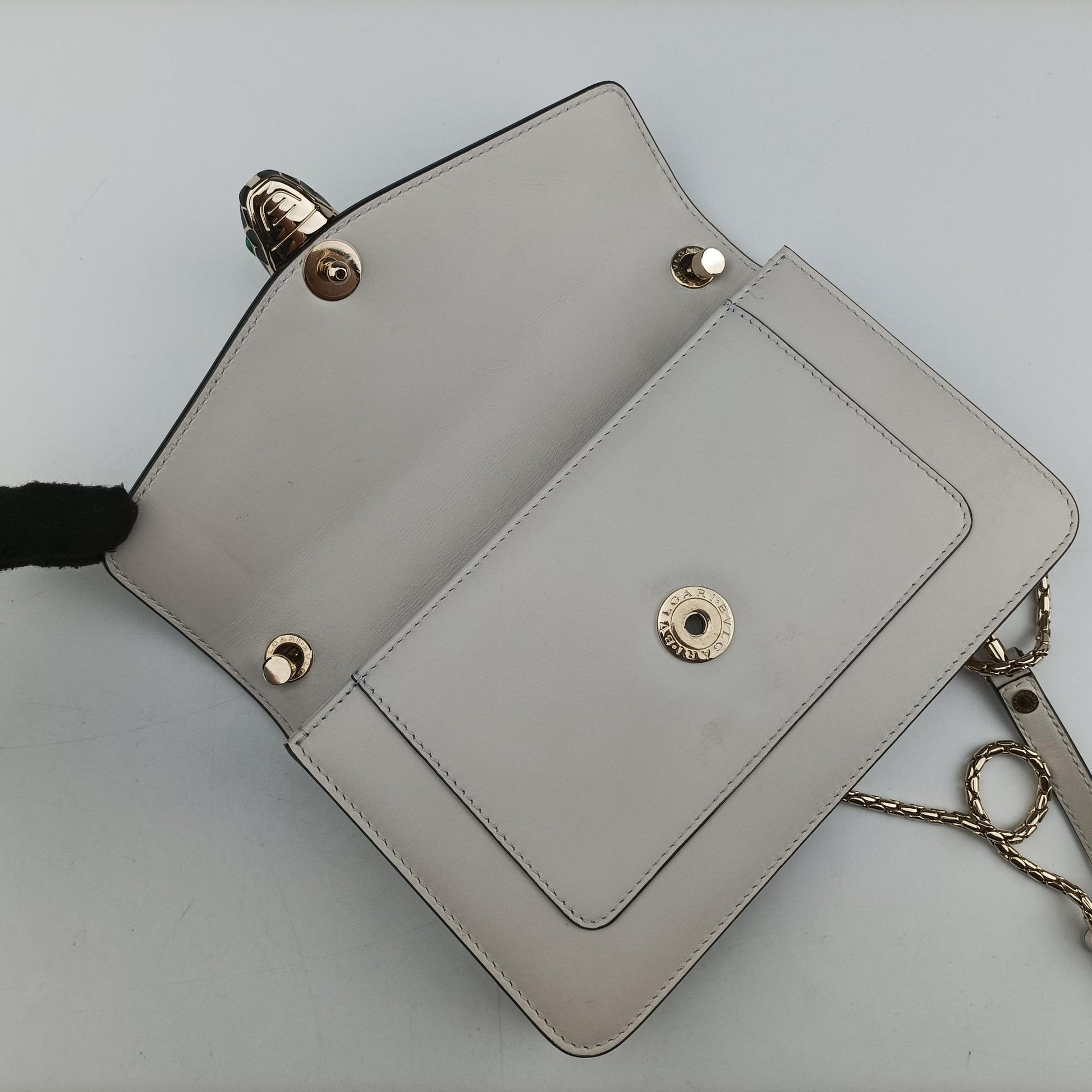 SERPENTI FOREVER White Leather AC.N15.280173セルペンティ フォーエバー ホワイト レザー AC.N15.280173