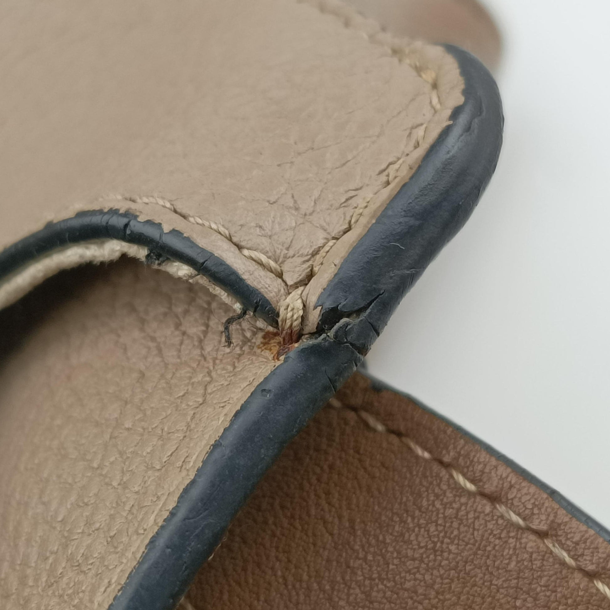 Pre-owned Loewe Hammock Camel Leather  shoulderbag | stylenewstar