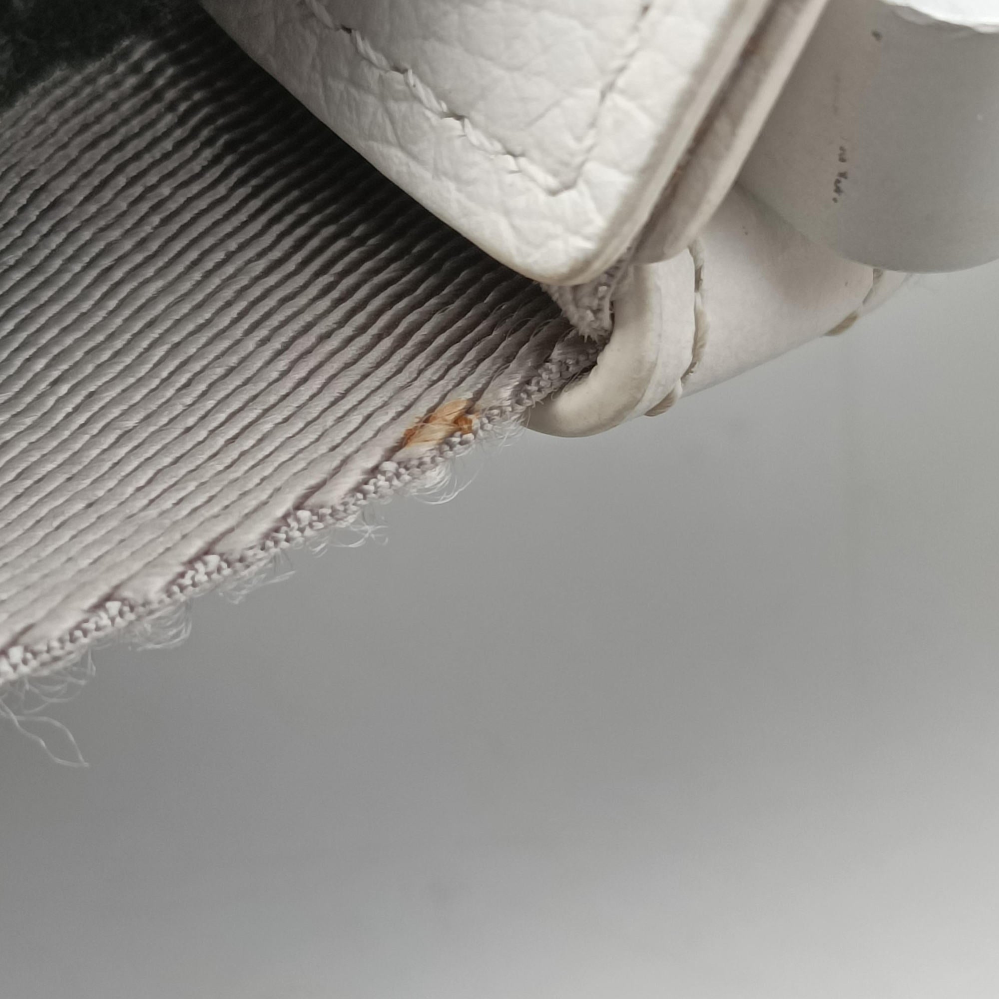 Saddle White leather 06-BO-1119サドル ホワイト レザー 06-BO-1119