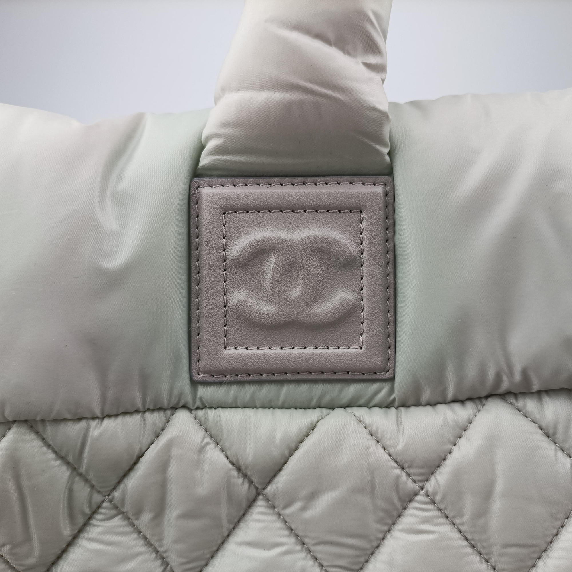 Secondhand Chanel Coco Cocoon Green nylon A48620 handbag | stylenewstar