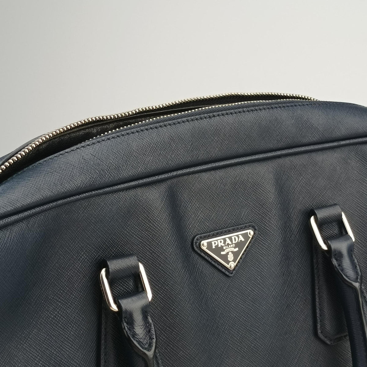 Business Briefcase Navy SAFFIANO Leather 2VE011 31/H 208ビジネス ブリーフケース ネイビー サフィアーノレザー 2VE011 31/H 208