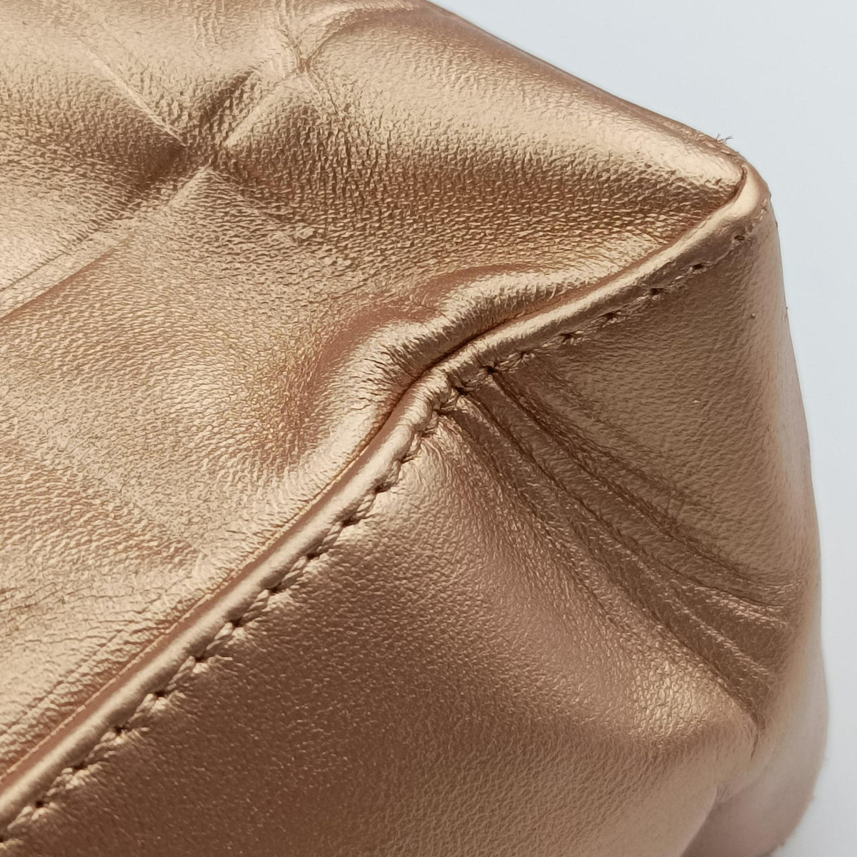 Choco Bar Golden lambskin A17443 6913347チョコバー ゴールド ラムスキン A17443 6913347