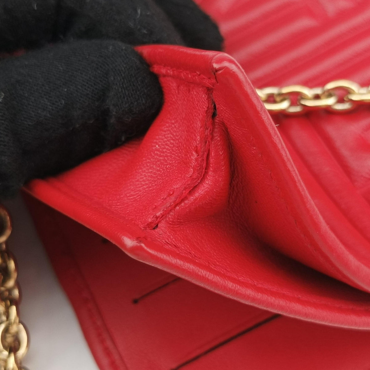 Embossed Logo Red lambskin 8M0219 2266 8M0219 YMY 088エンボス ロゴ レッド ラムスキン 8M0219 2266 8M0219 YMY 088