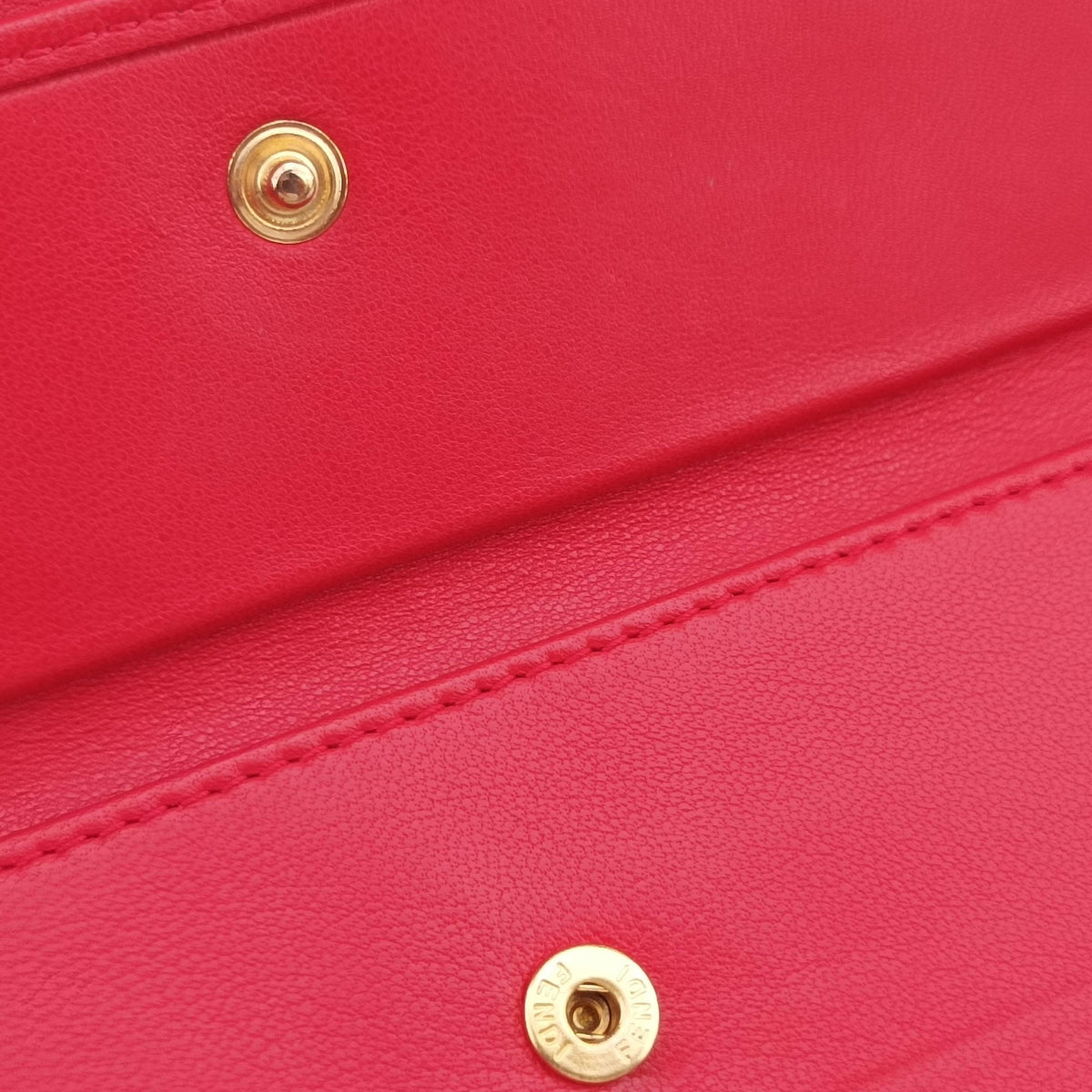Embossed Logo Red lambskin 8M0219 2266 8M0219 YMY 088エンボス ロゴ レッド ラムスキン 8M0219 2266 8M0219 YMY 088