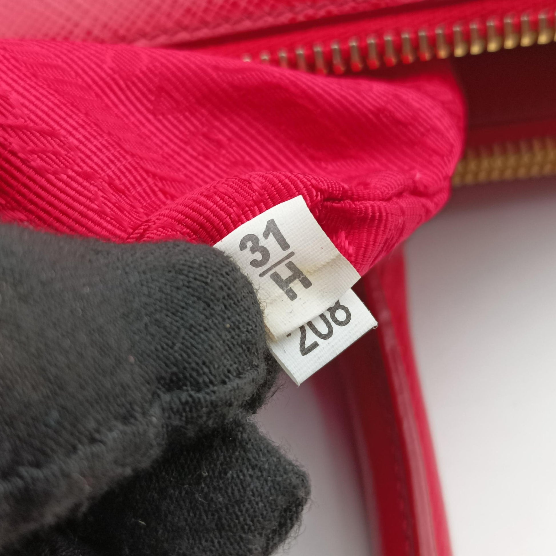 Galleria Red SAFFIANO Patent BN1801 31/H 208ガレリア レッド サフィアーノ パテント BN1801 31/H 208