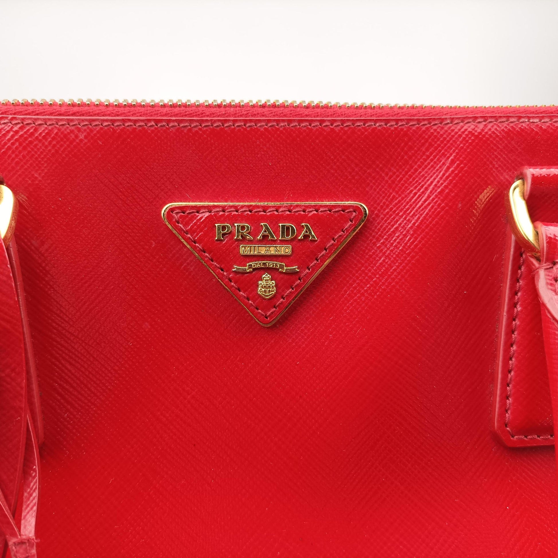 Galleria Red SAFFIANO Patent BN1801 31/H 208ガレリア レッド サフィアーノ パテント BN1801 31/H 208