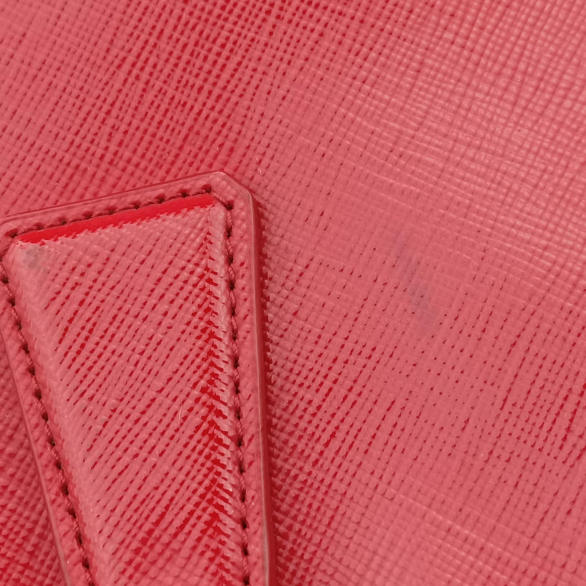 Galleria Red SAFFIANO Patent BN1801 31/H 208ガレリア レッド サフィアーノ パテント BN1801 31/H 208