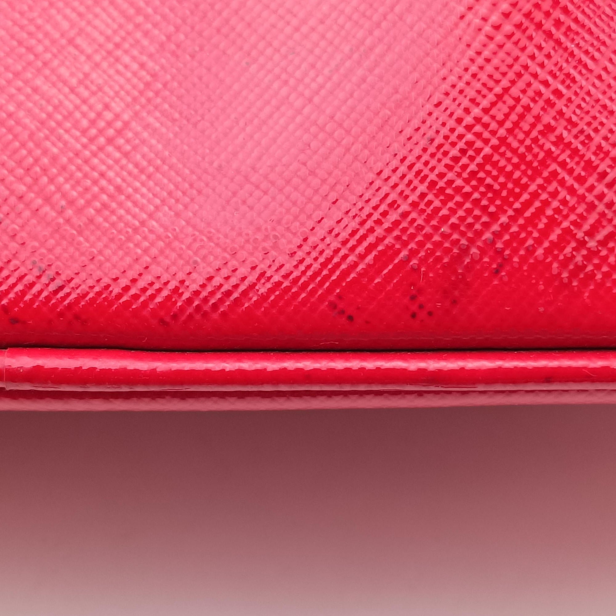 Galleria Red SAFFIANO Patent BN1801 31/H 208ガレリア レッド サフィアーノ パテント BN1801 31/H 208