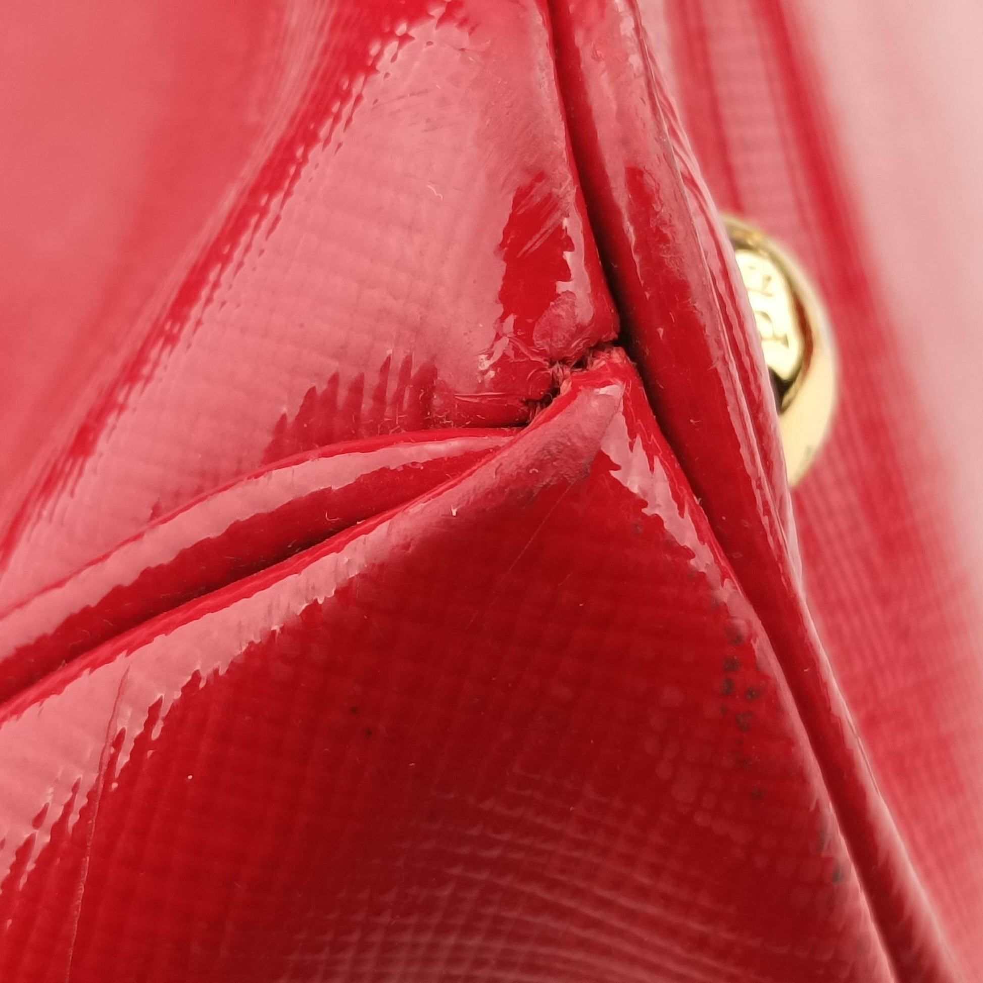Galleria Red SAFFIANO Patent BN1801 31/H 208ガレリア レッド サフィアーノ パテント BN1801 31/H 208