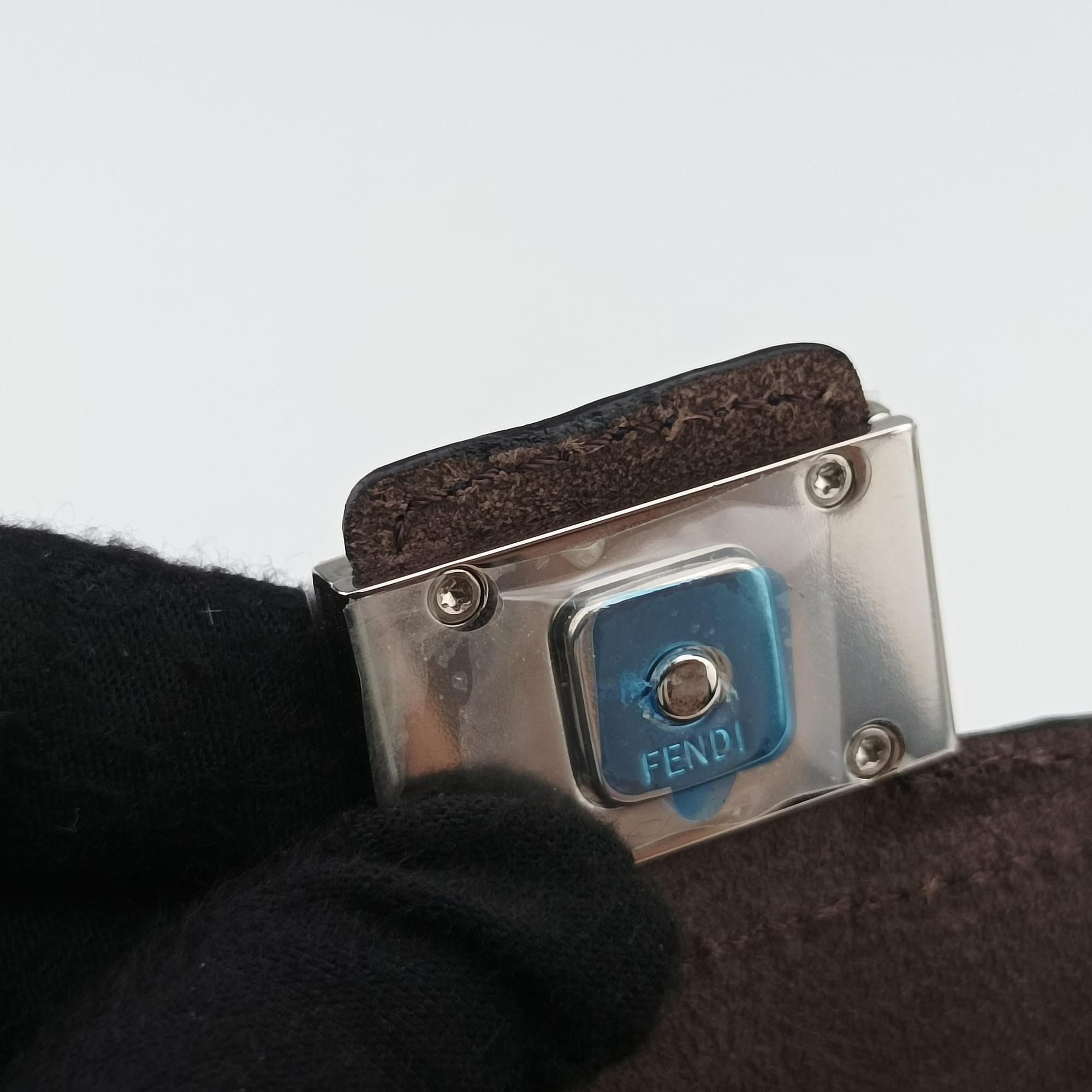 Zucca Soft Trunk Phone Pouch Brown canvas 7AS139 7AS139-AFBV-239-0501ズッカ ソフトトランク スマホポーチ ブラウン キャンバス 7AS139 7AS139-AFBV-239-0501