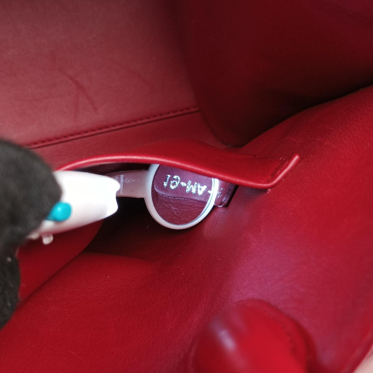 Diorever Red ponyhair 19-MA-0196ディオールエヴァー レッド ハラコ 19-MA-0196
