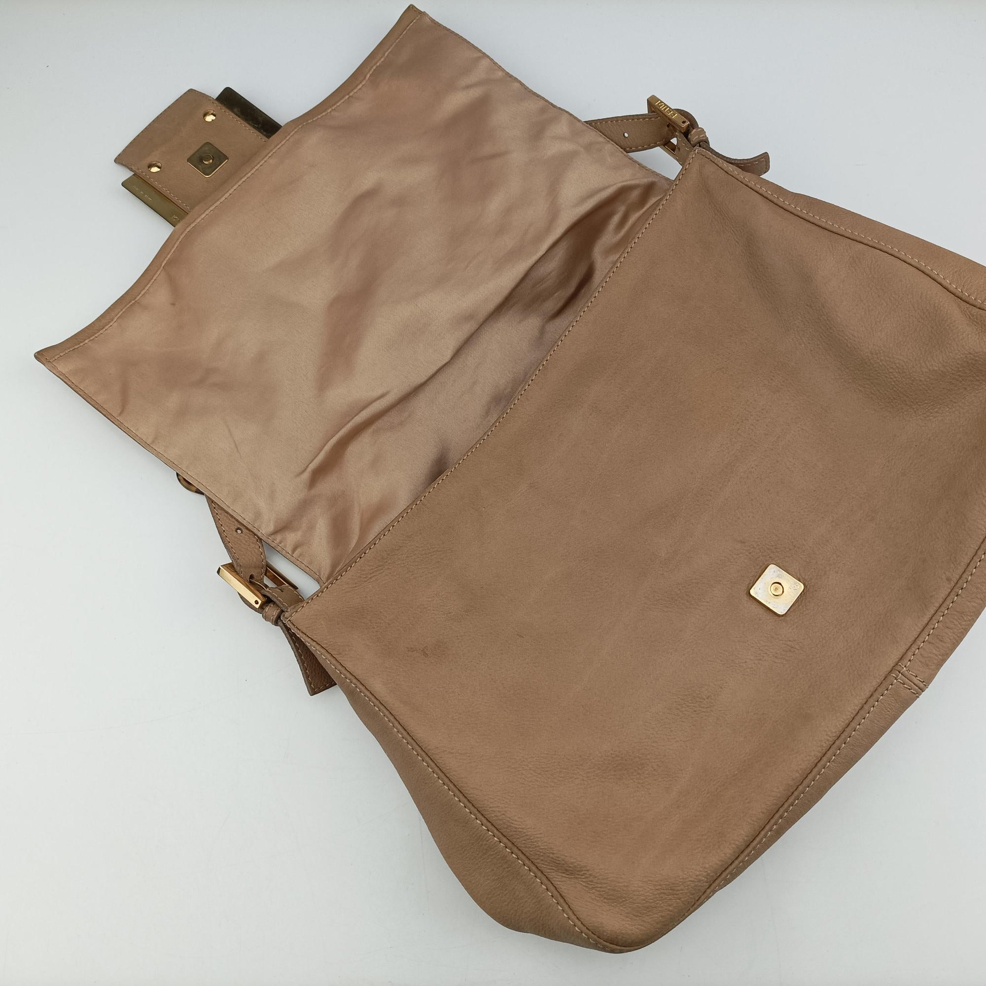Big Mamma Forever Flap Beige Leather 8BR638 8BR638-FB7 119-2384ビッグマンマバケット ベージュ レザー 8BR638 8BR638-FB7 119-2384