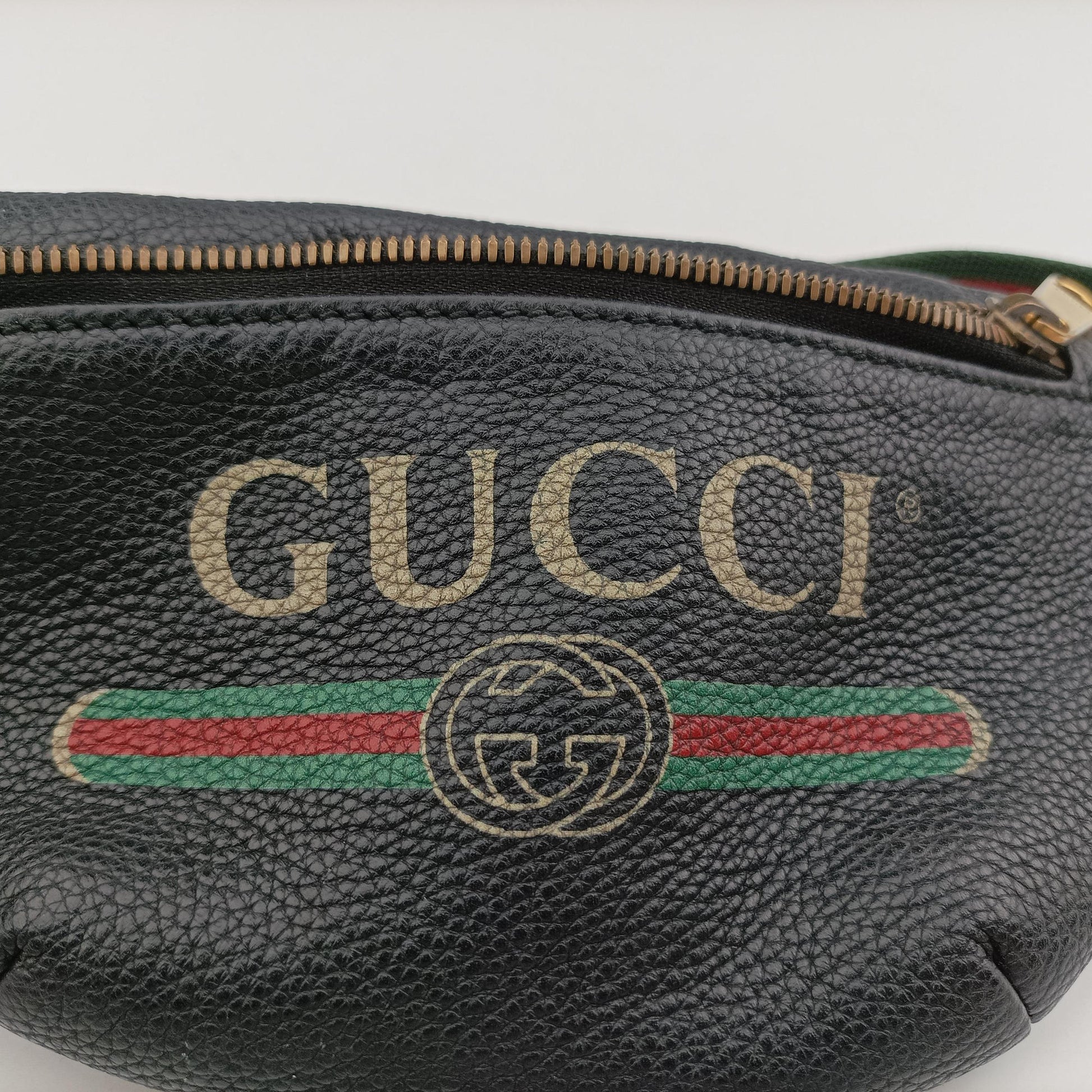 Pre-owned Gucci Print Black Leather 527792 bum bag/waist bag | stylenewstar