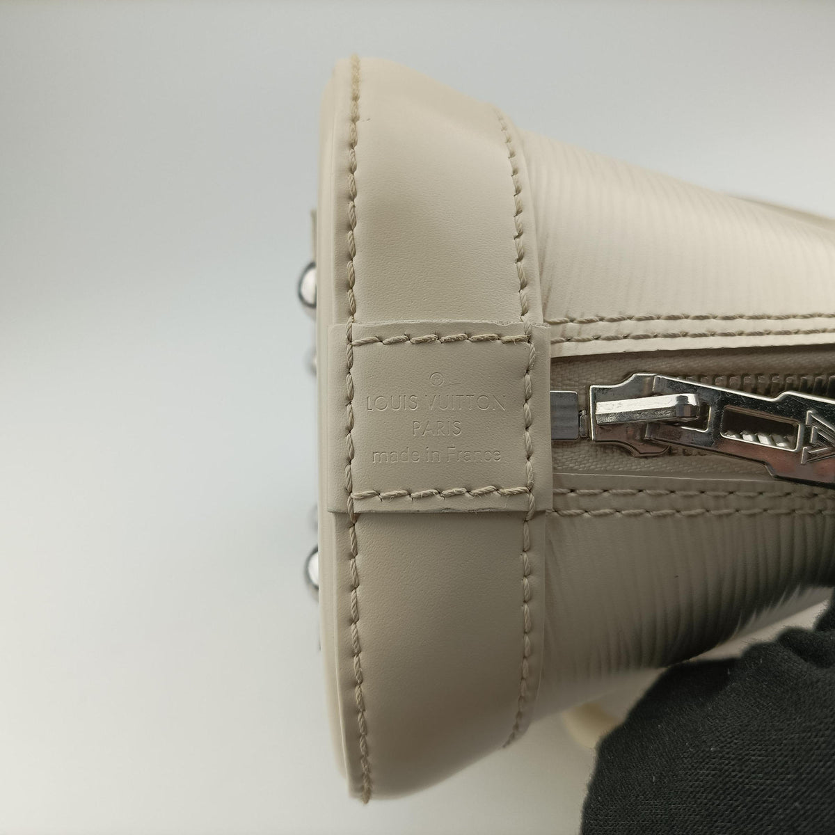 Secondhand Louis Vuitton Alma BB IVOIRE Epi M4085J shoulderbag | stylenewstar