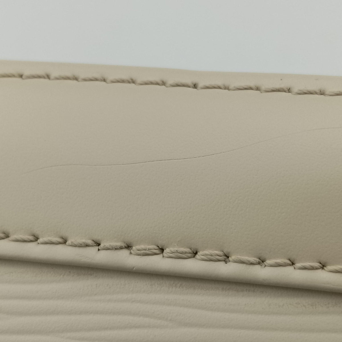 Secondhand Louis Vuitton Alma BB IVOIRE Epi M4085J shoulderbag | stylenewstar