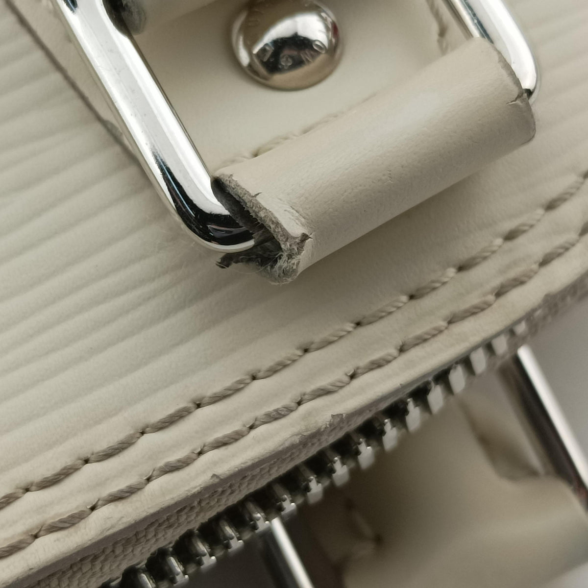 Secondhand Louis Vuitton Alma BB IVOIRE Epi M4085J shoulderbag | stylenewstar