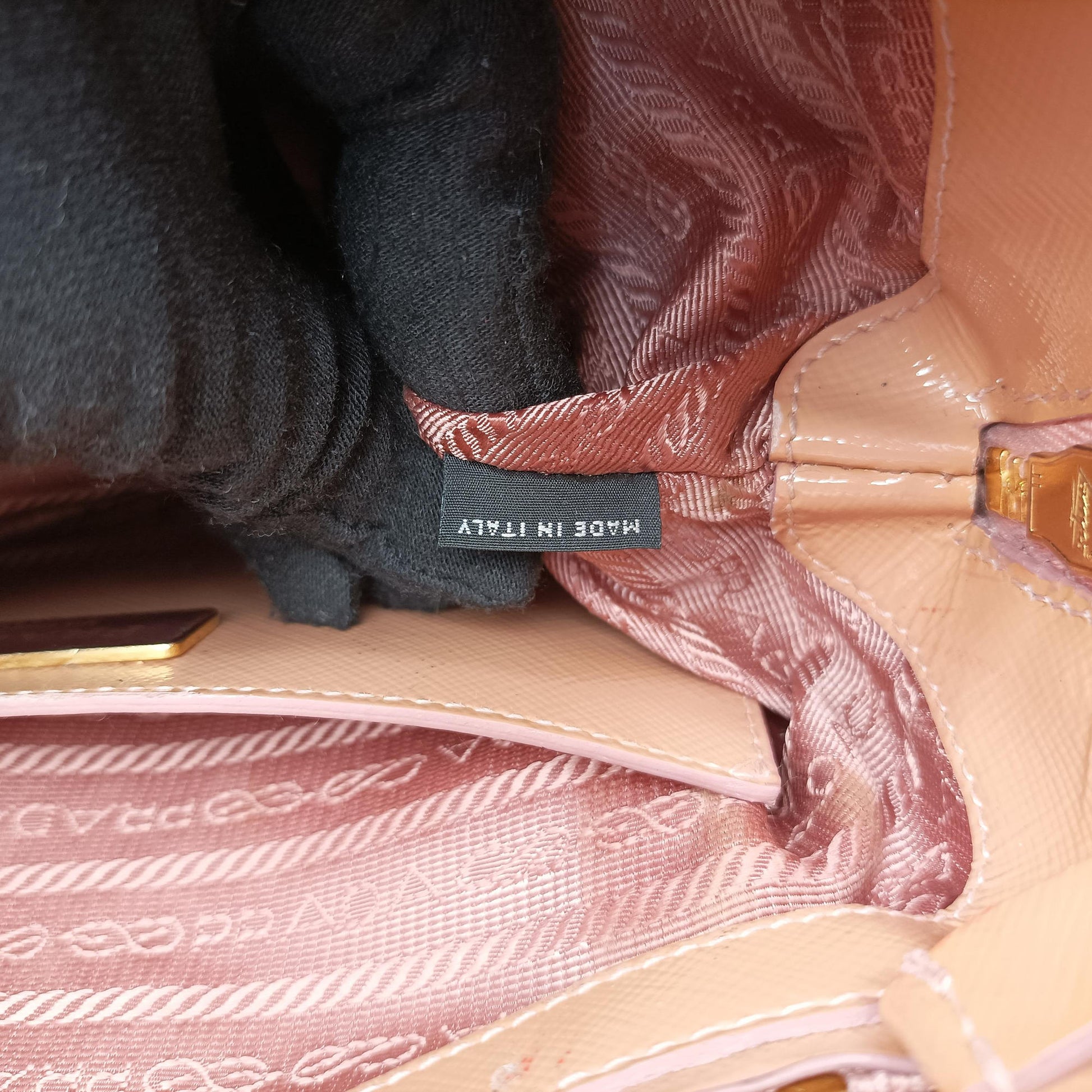 Promenade Beige SAFFIANO patent BN2567 25プロムナード ベージュ サフィアーノ パテント BN2567 25