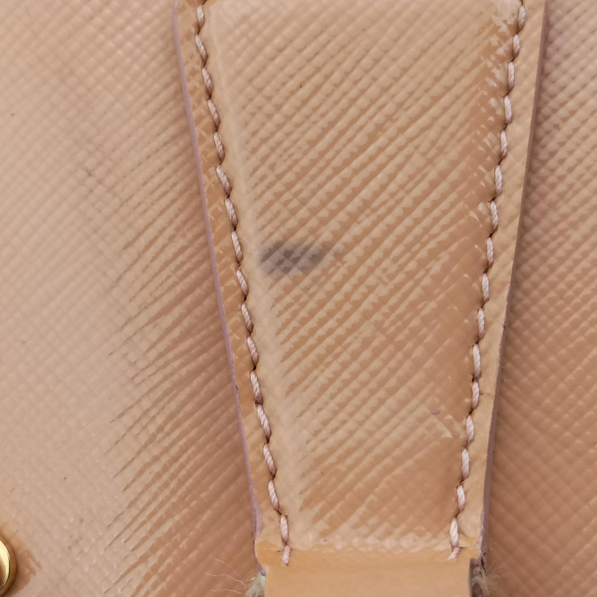Promenade Beige SAFFIANO patent BN2567 25プロムナード ベージュ サフィアーノ パテント BN2567 25