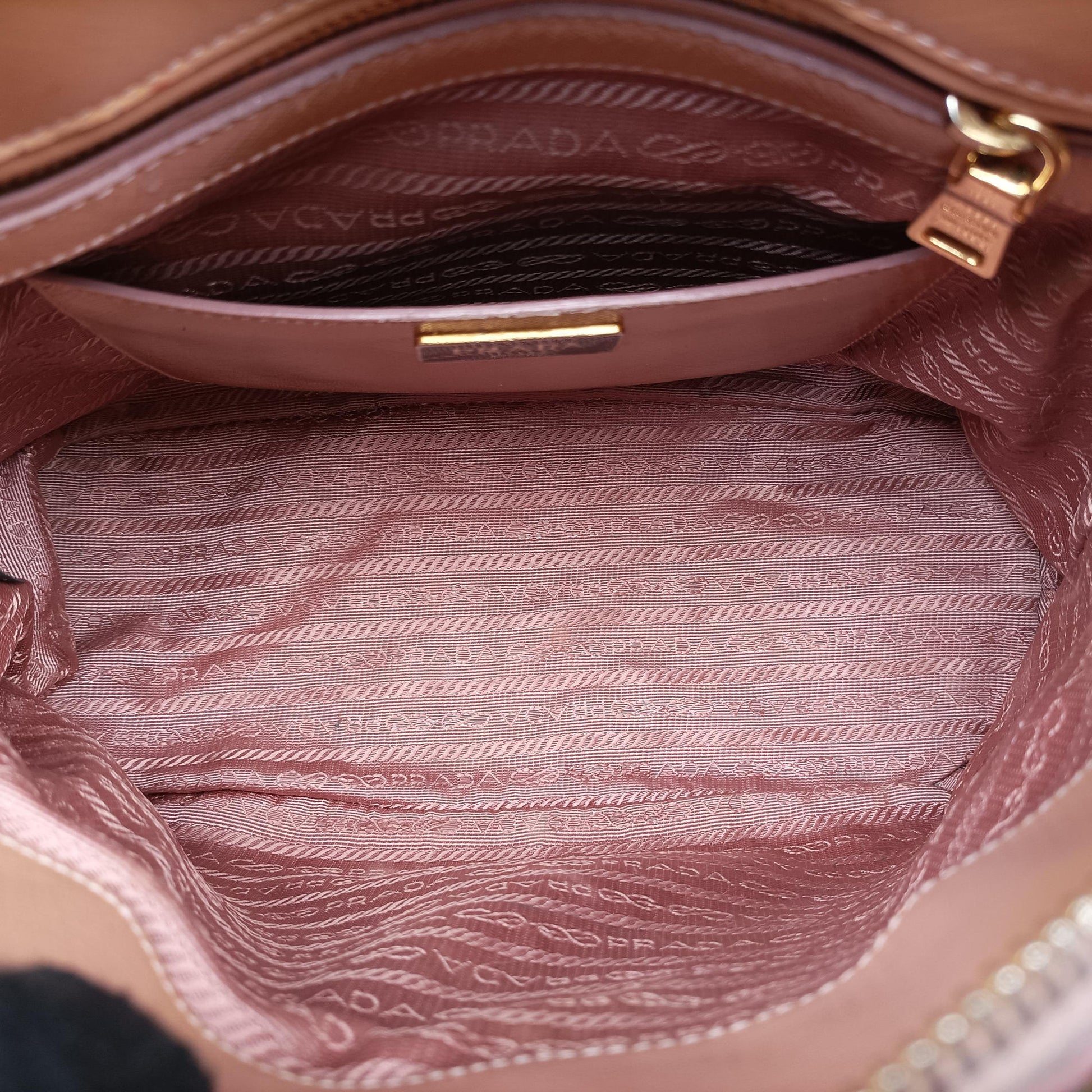Promenade Beige SAFFIANO patent BN2567 25プロムナード ベージュ サフィアーノ パテント BN2567 25
