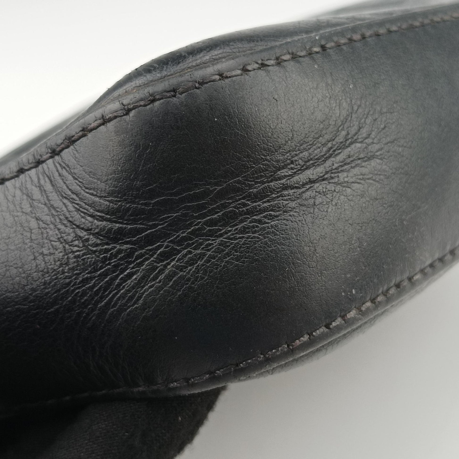 Secondhand Louis Vuitton Duo Messenger Noir Monogram Shadow M69827 shoulderbag | stylenewstar