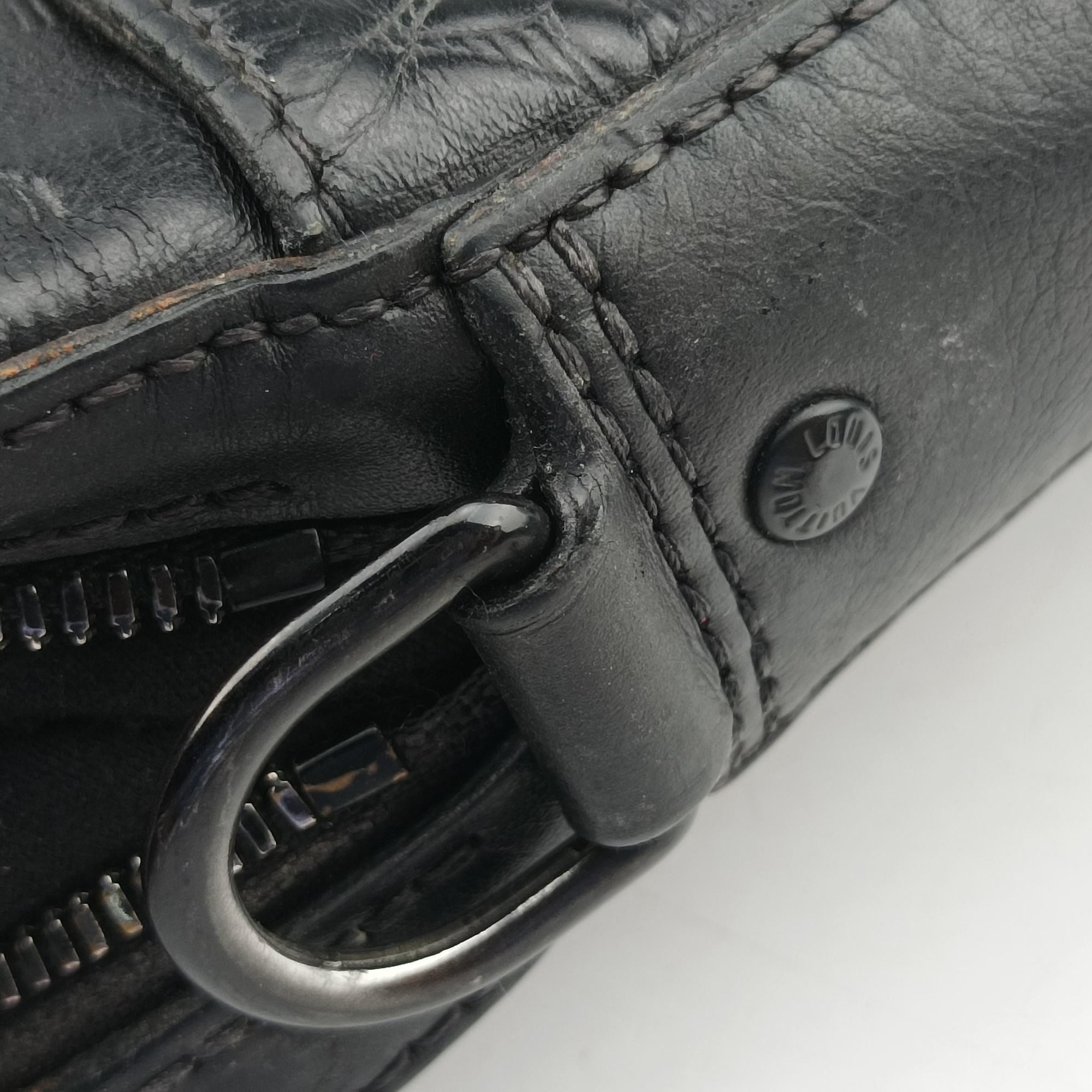 Secondhand Louis Vuitton Duo Messenger Noir Monogram Shadow M69827 shoulderbag | stylenewstar