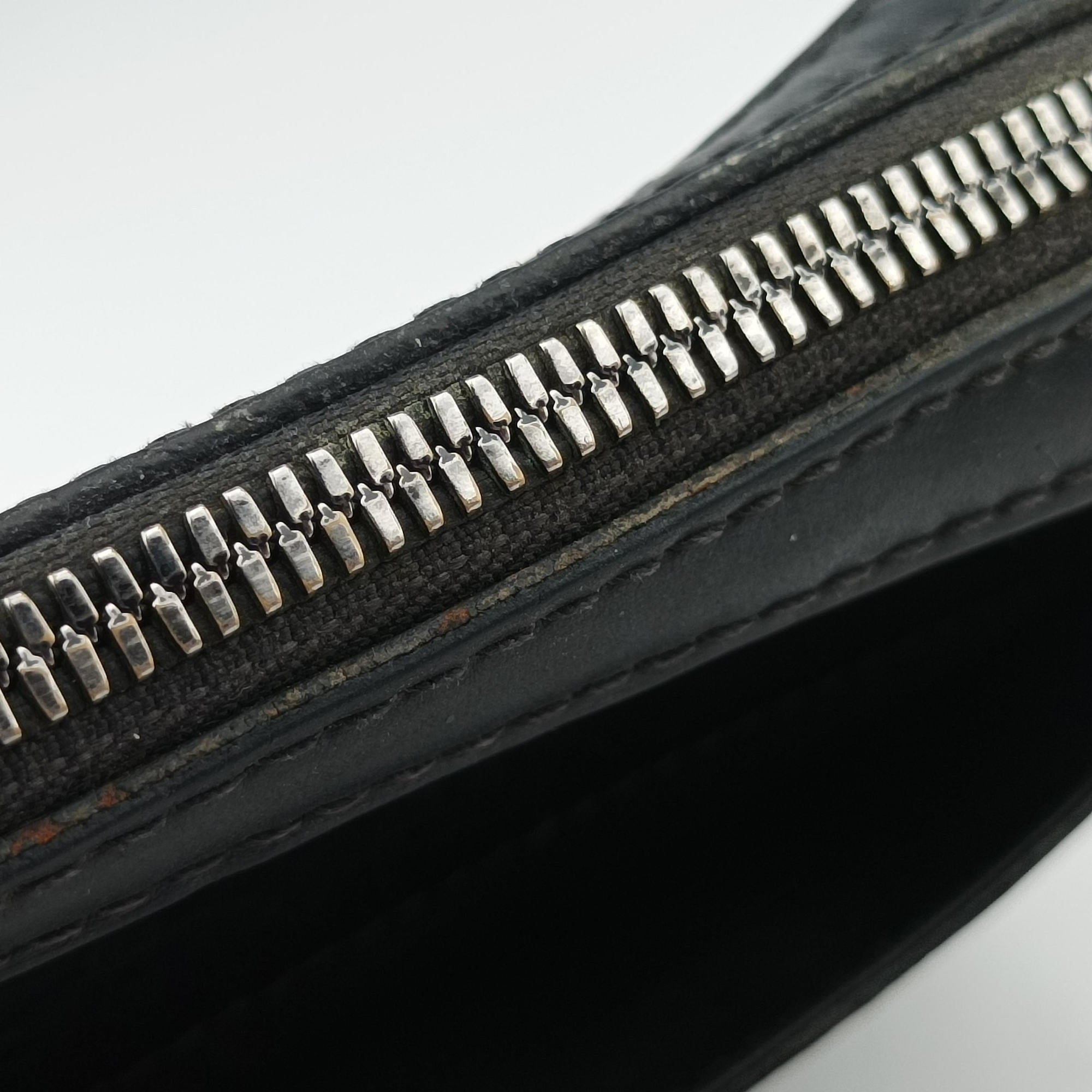 Secondhand Louis Vuitton Duo Messenger Noir Monogram Shadow M69827 shoulderbag | stylenewstar