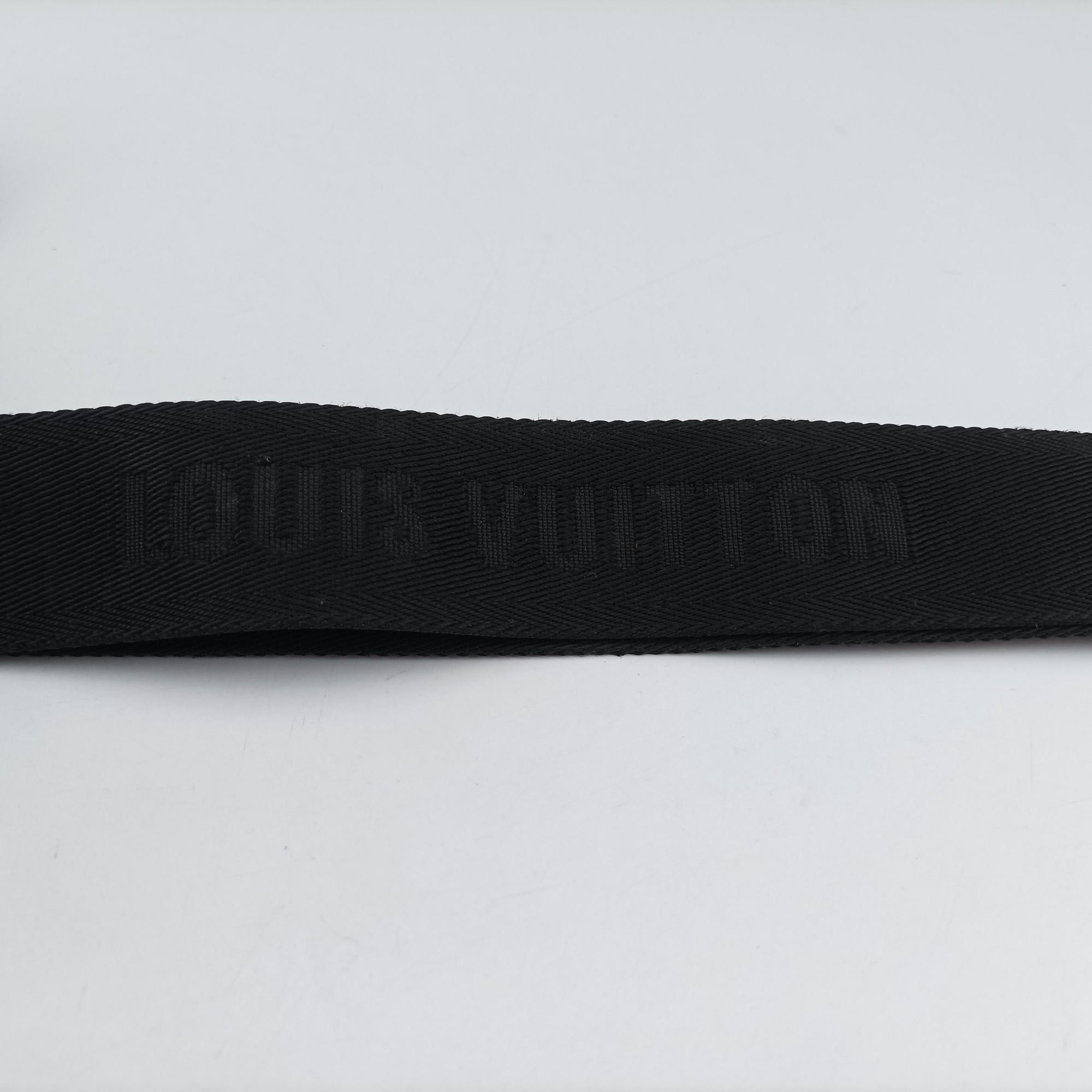 Secondhand Louis Vuitton Duo Messenger Noir Monogram Shadow M69827 shoulderbag | stylenewstar