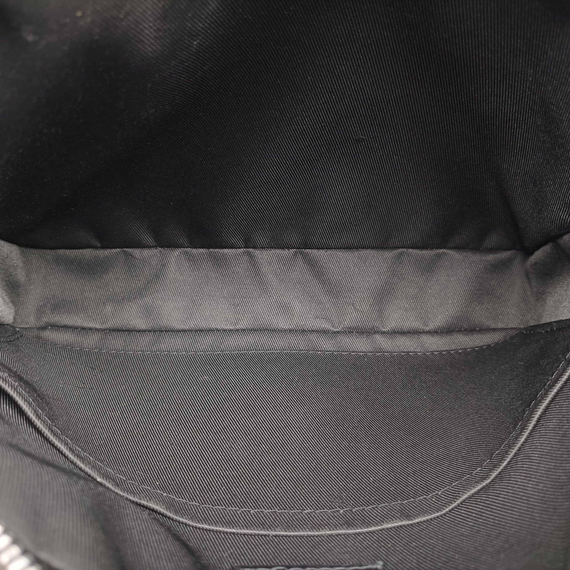 Secondhand Louis Vuitton Duo Messenger Noir Monogram Shadow M69827 shoulderbag | stylenewstar