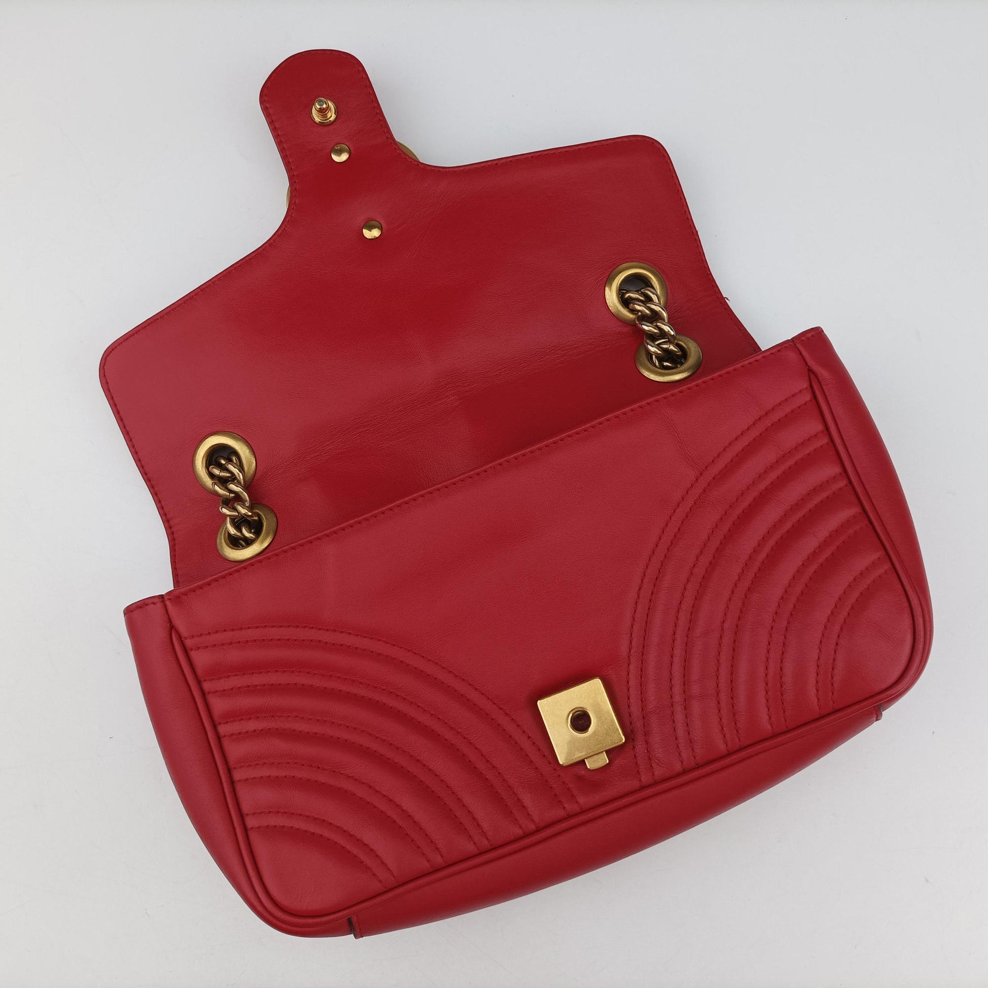 Pre-owned Gucci GG Marmont Red Leather 443497 shoulderbag | stylenewstar