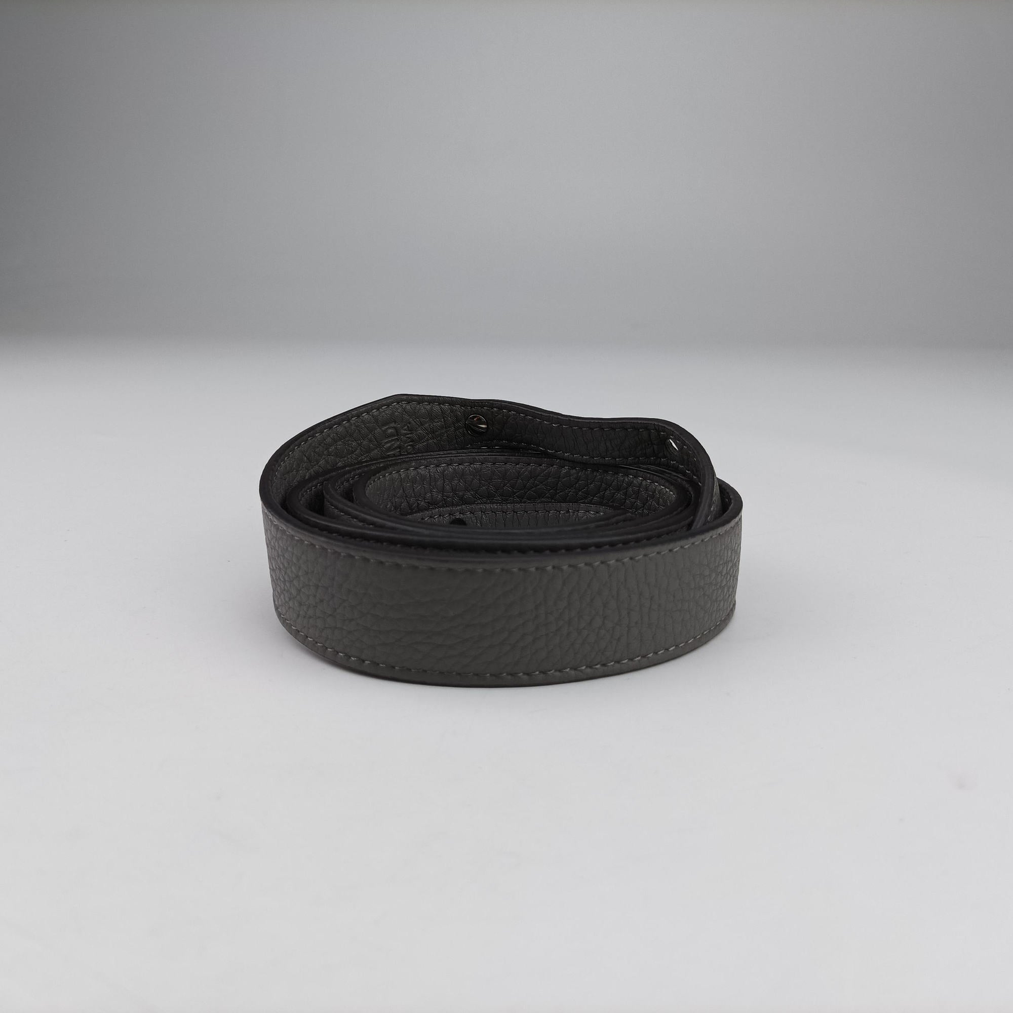 FF Logo Baguette slim Grey Leather 7M0295 7M0295 AGOL 219-0059バゲット スリム グレー レザー 7M0295 7M0295 AGOL 219-0059