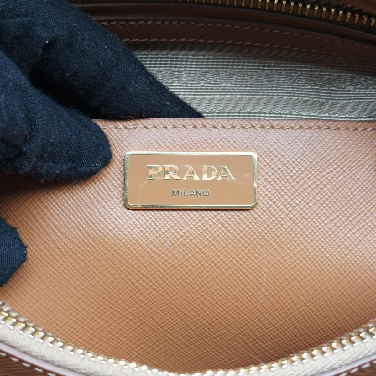 Secondhand Prada Promenade Brown SAFFIANO patent BN2567 handbag | stylenewstar