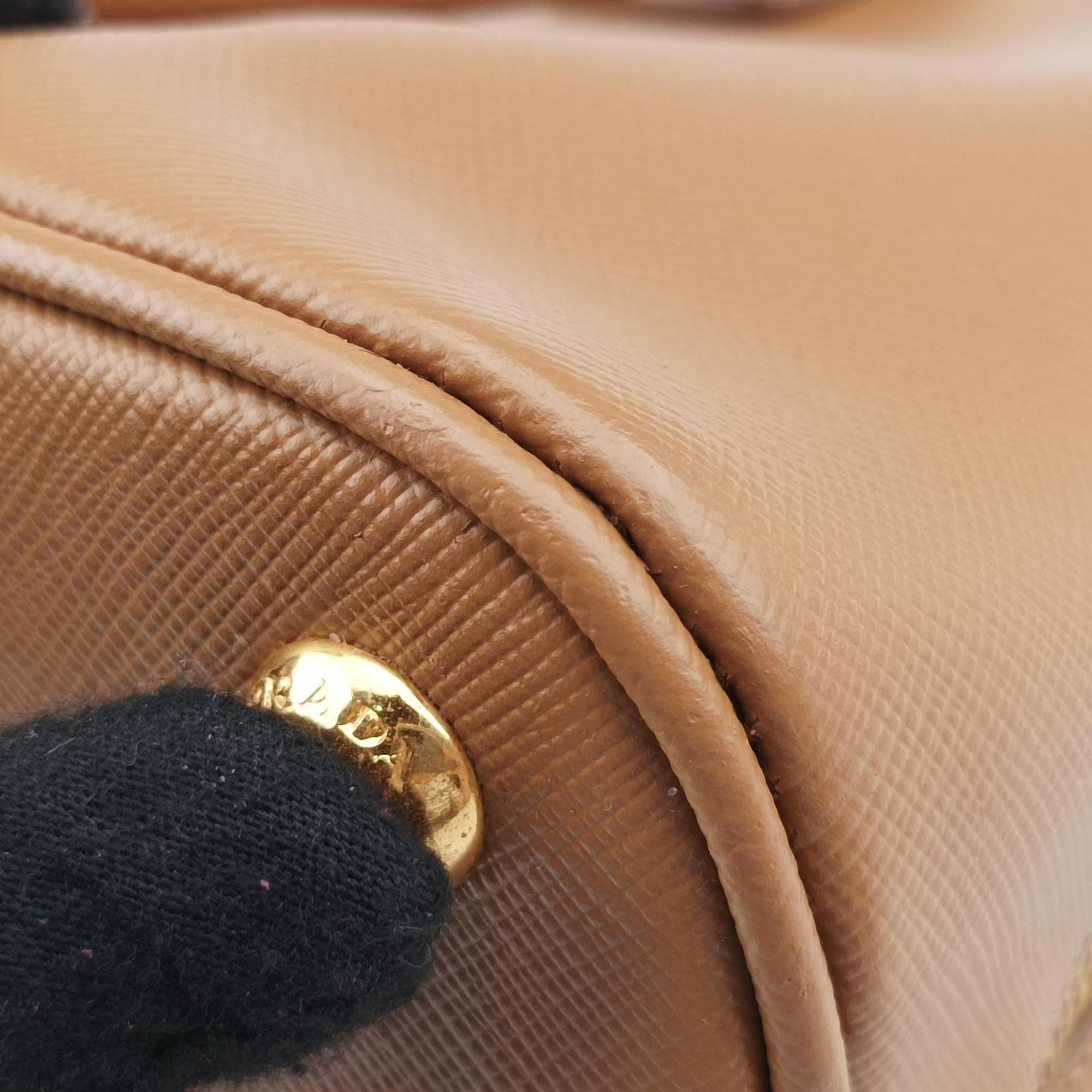 Secondhand Prada Promenade Brown SAFFIANO patent BN2567 handbag | stylenewstar