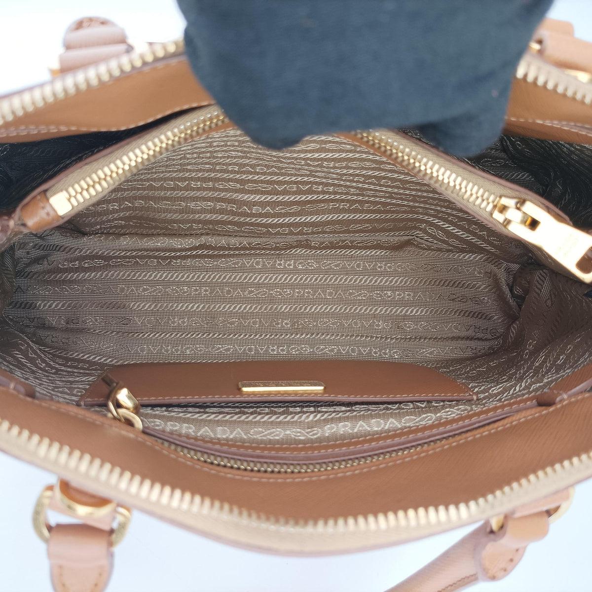 Secondhand Prada Promenade Brown SAFFIANO patent BN2567 handbag | stylenewstar