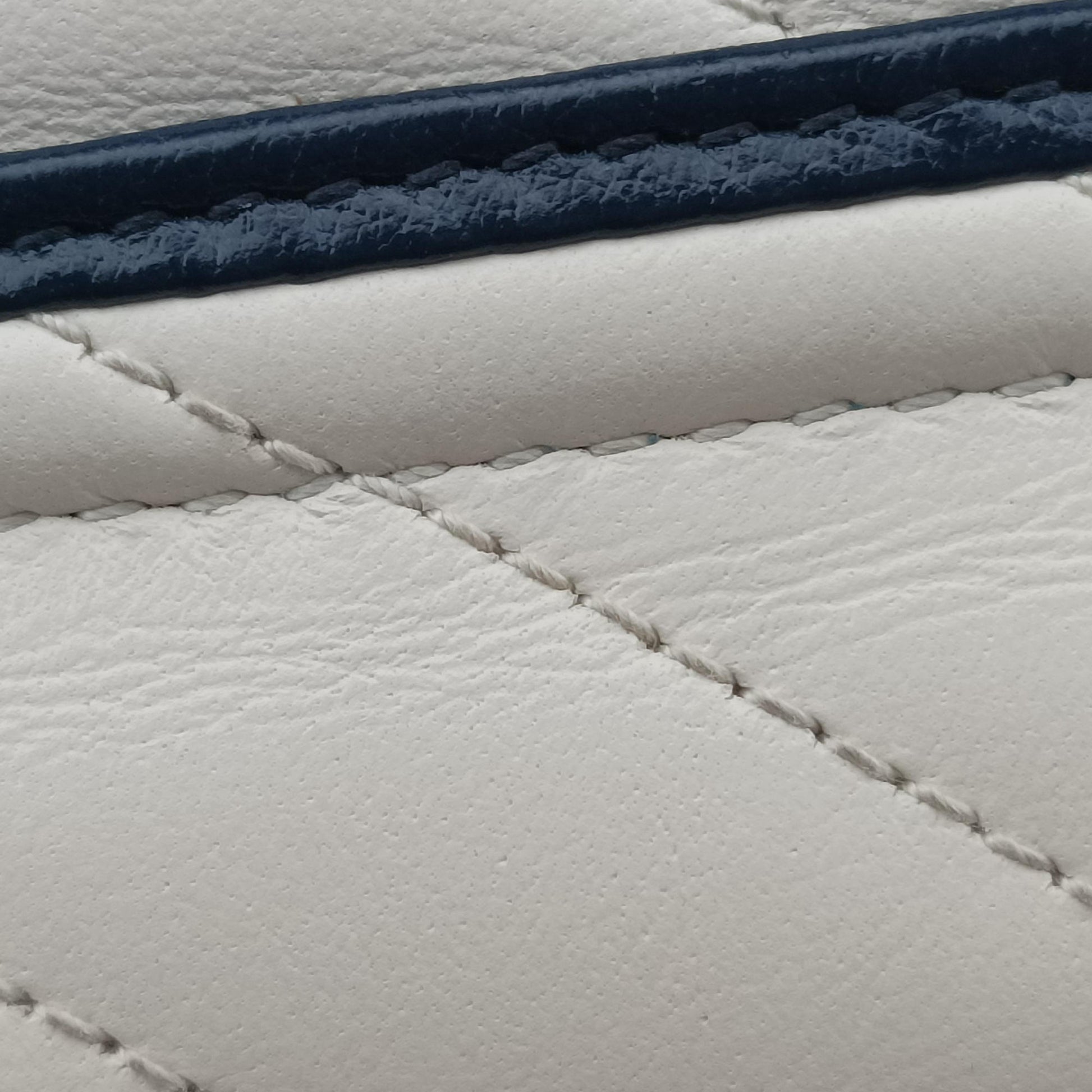 GG Marmont White×navy Leather 574969 GGマーモント ホワイト×ネイビー レザー 574969 