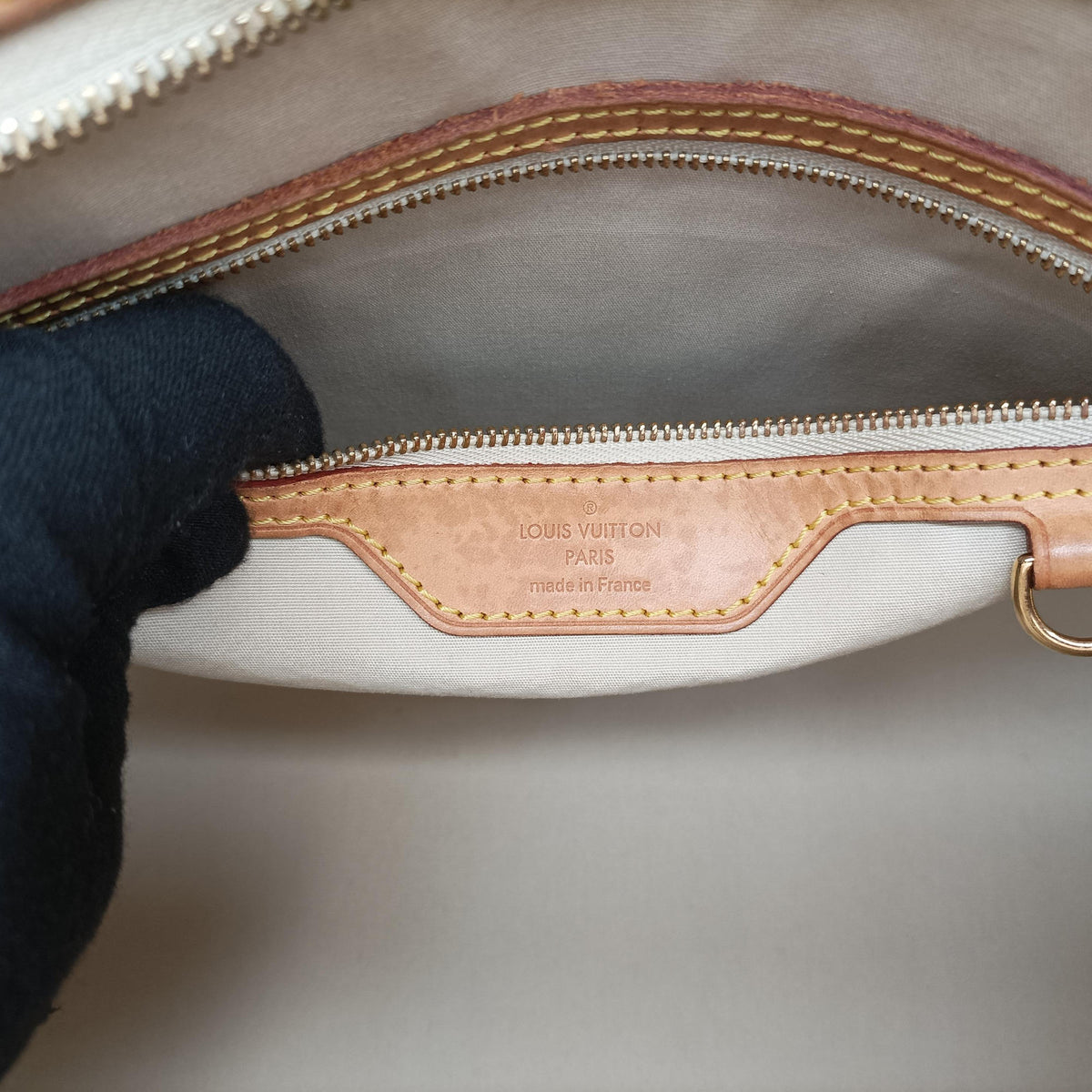 Pre-owned Louis Vuitton Brea MM Dunne Vernis M90180 shoulderbag | stylenewstar
