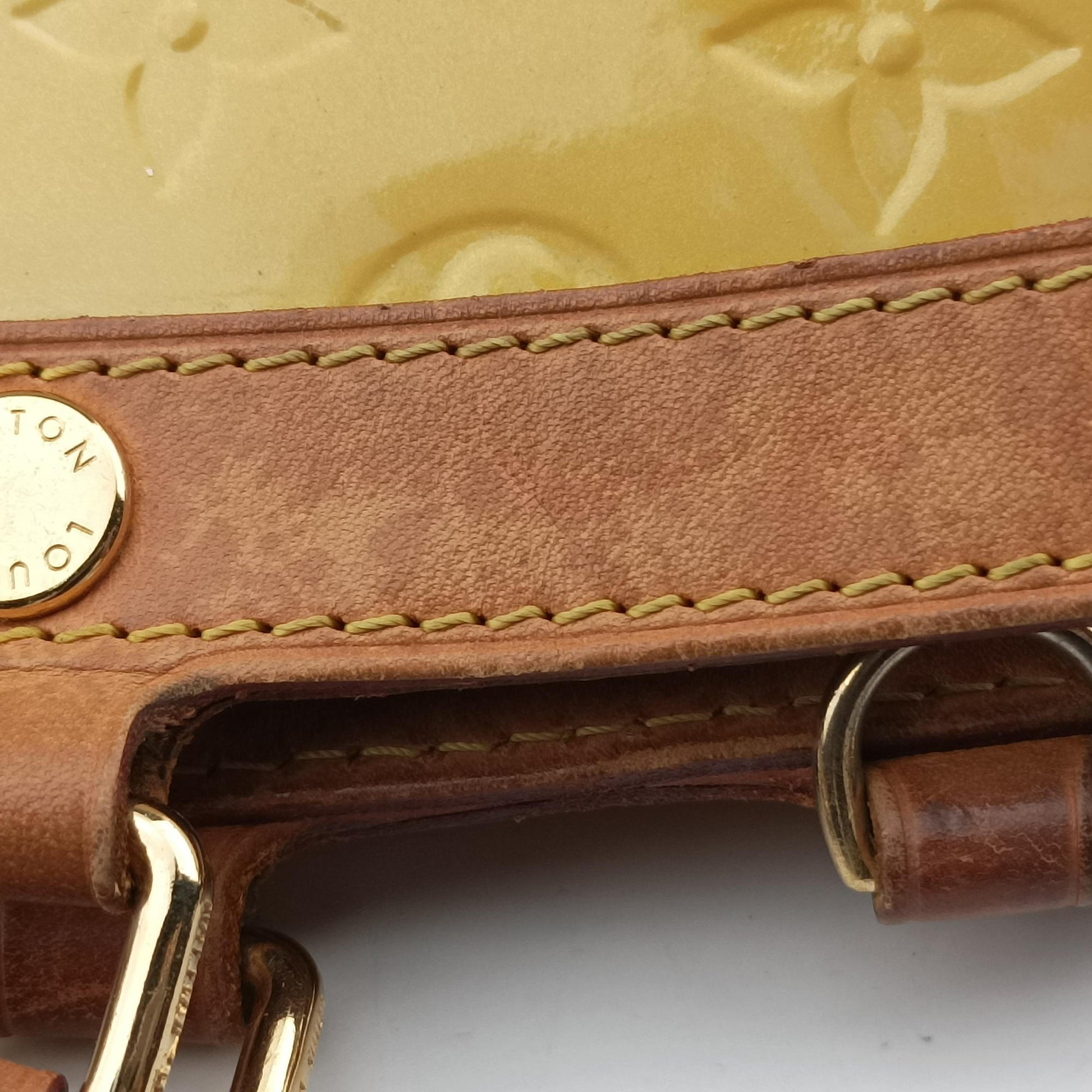 Pre-owned Louis Vuitton Brea MM Dunne Vernis M90180 shoulderbag | stylenewstar