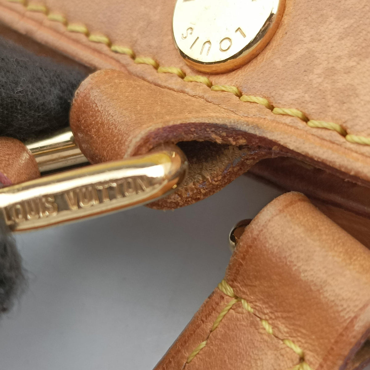 Pre-owned Louis Vuitton Brea MM Dunne Vernis M90180 shoulderbag | stylenewstar