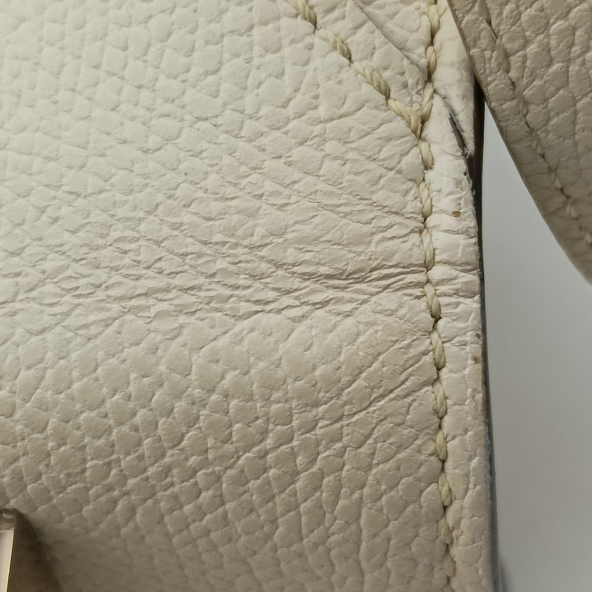 Iside White Calfskin N 431666イジィデ ホワイト カーフスキン N 431666