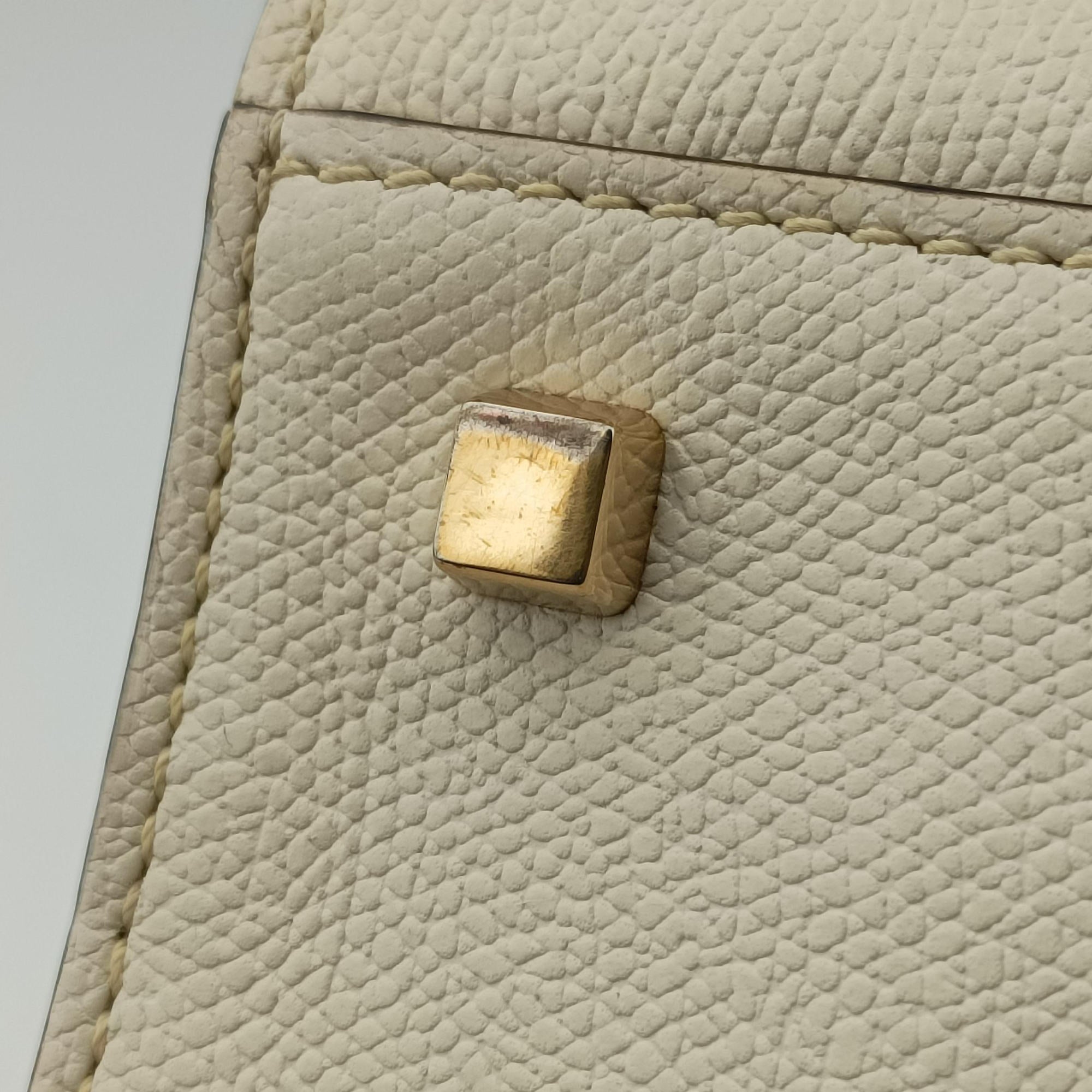 Iside White Calfskin N 431666イジィデ ホワイト カーフスキン N 431666