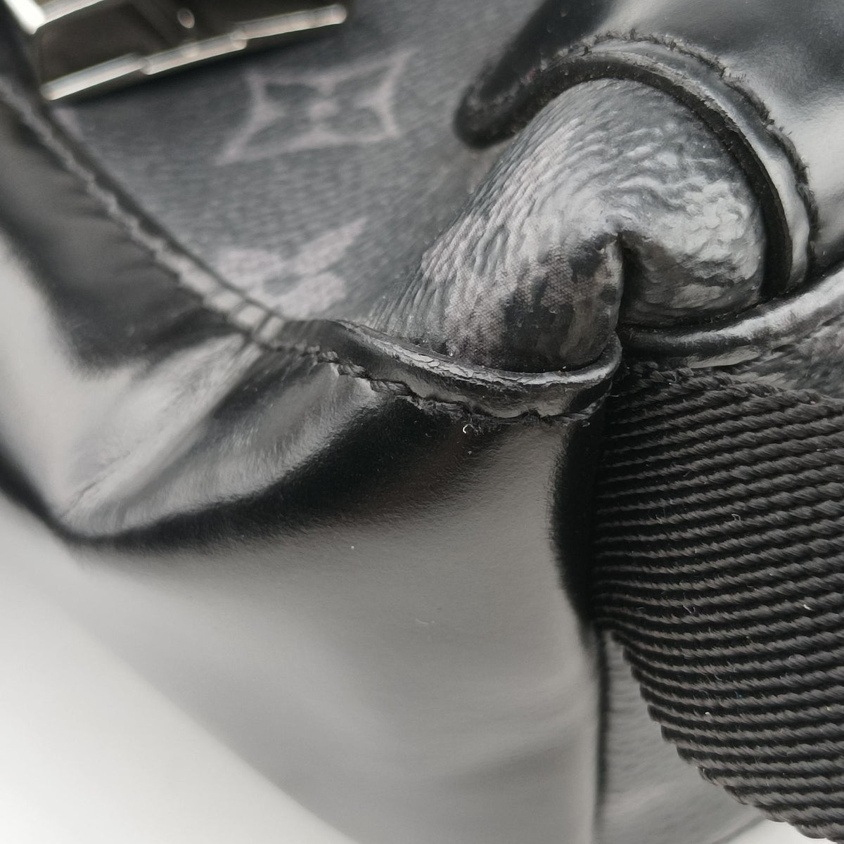 Messenger Voyage PM Noir Monogram Eclipse M40511 FO0261 IC ChipメッセンジャーヴォワヤージュPM ノワール モノグラム エクリプス M40511 FO0261 ICチップ