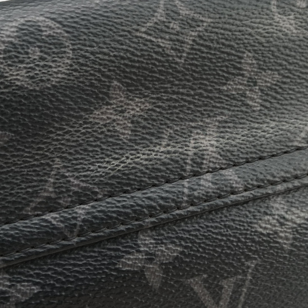 Messenger Voyage PM Noir Monogram Eclipse M40511 FO0261 IC ChipメッセンジャーヴォワヤージュPM ノワール モノグラム エクリプス M40511 FO0261 ICチップ
