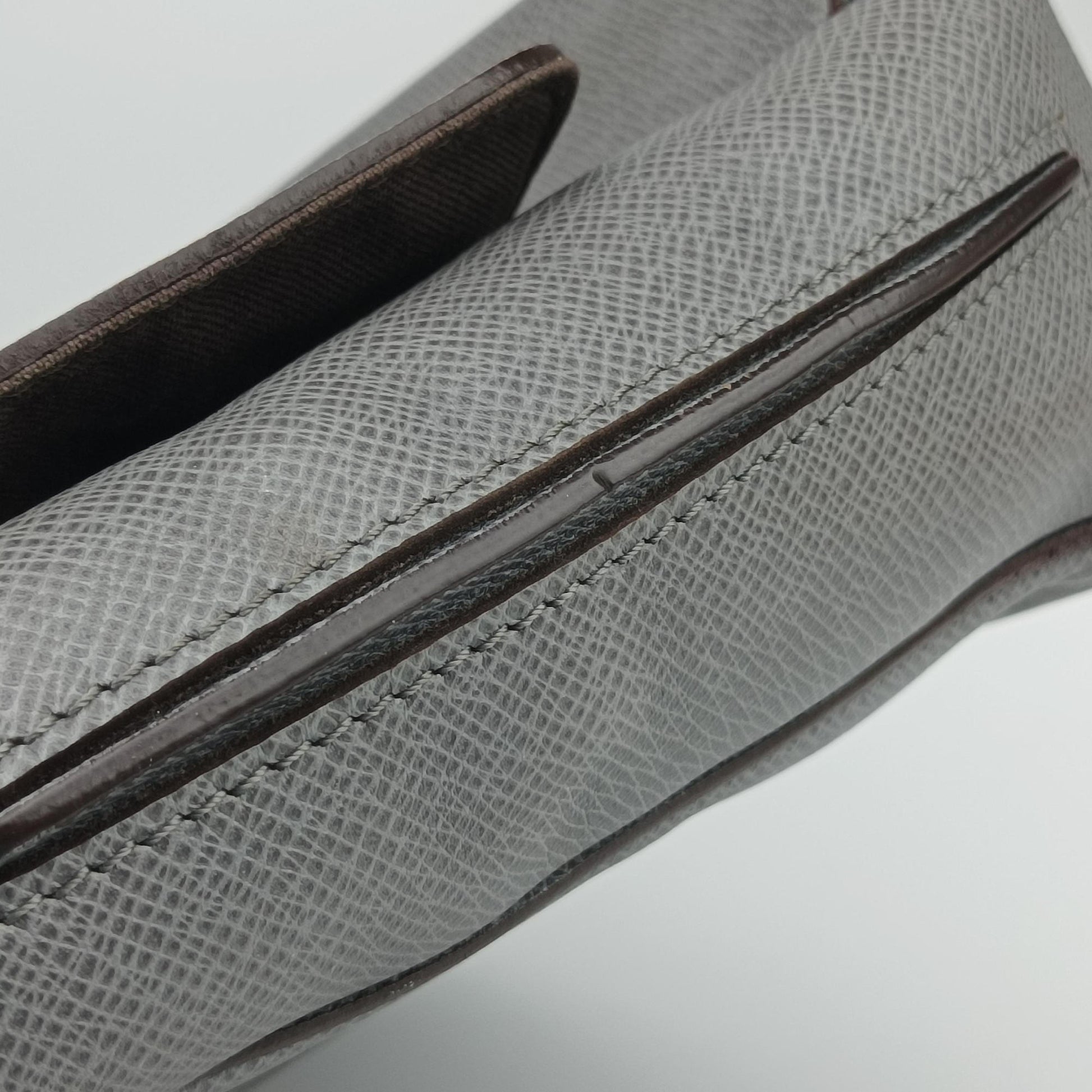 Pre-owned Louis Vuitton Roman MM Gracie Taiga M32623 shoulderbag | stylenewstar