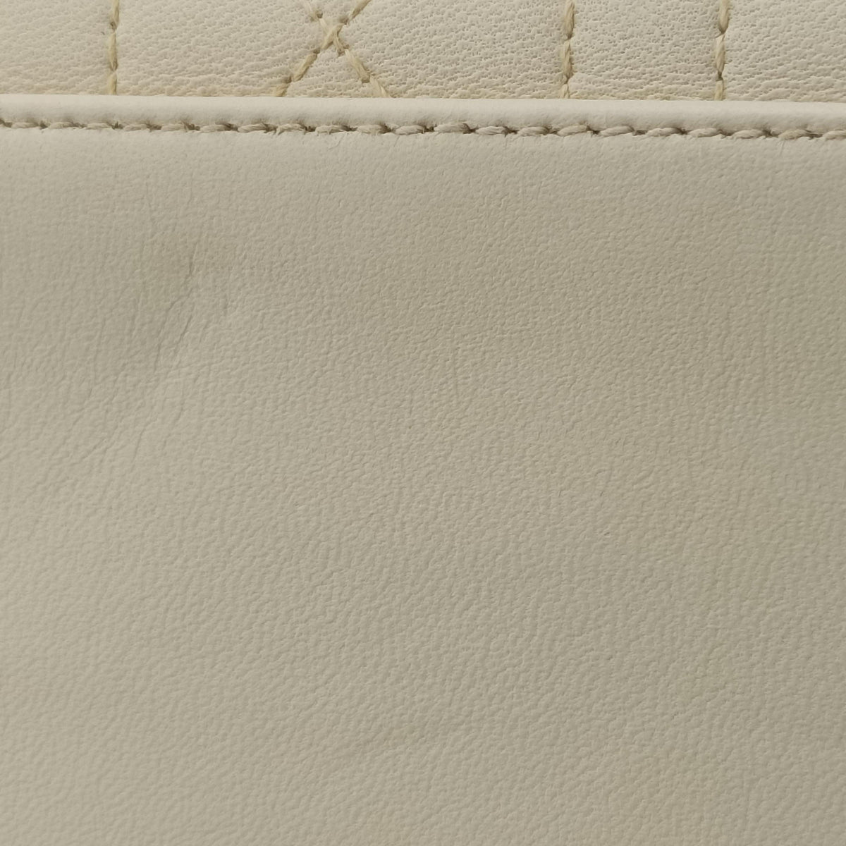 Lady Dior White lambskin MA-1927レディディオール ホワイト ラムスキン MA-1927