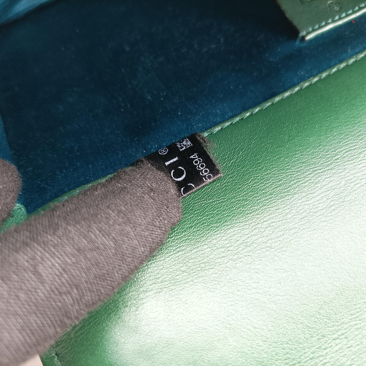 Dionysus Green velour 499623 H023956694デュオニソス グリーン ベロア 499623 H023956694