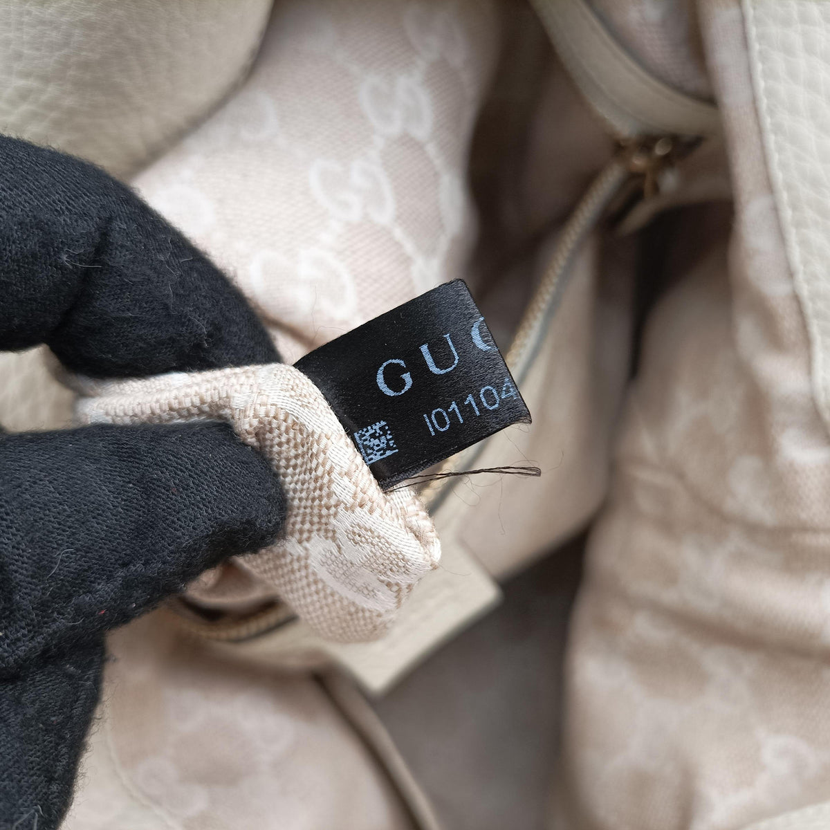Vintage Gucci Bamboo White Leather 282315 shoulderbag | stylenewstar