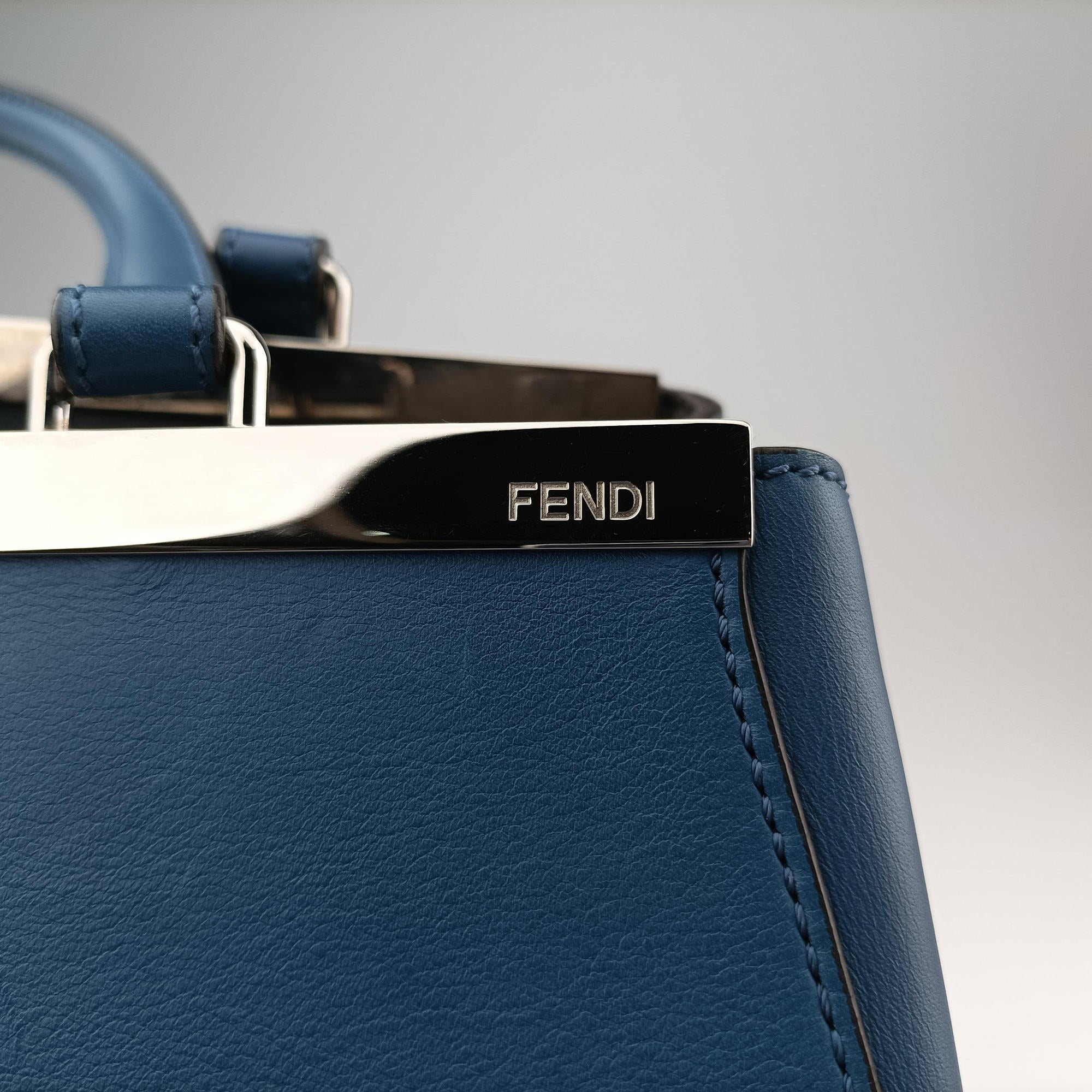 Troisjours Navy × Blue Leather 8BH272 8BH272-N5T 148-2516トロワジュール ネイビー × ブルー レザー 8BH272 8BH272-N5T 148-2516